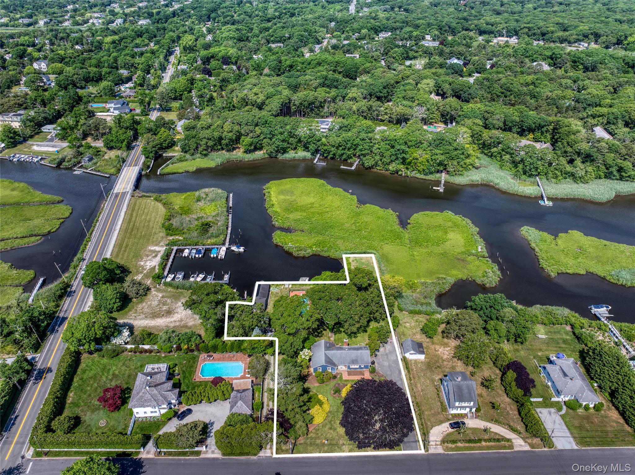 #15 photo, 3 Bishop Avenue, Westhampton , NY 11977