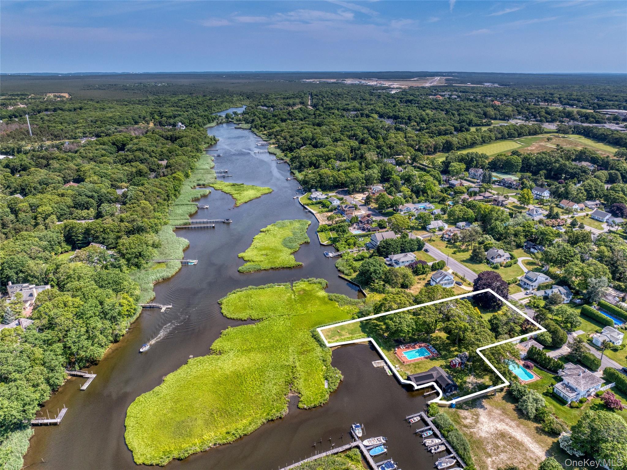 #16 photo, 3 Bishop Avenue, Westhampton , NY 11977