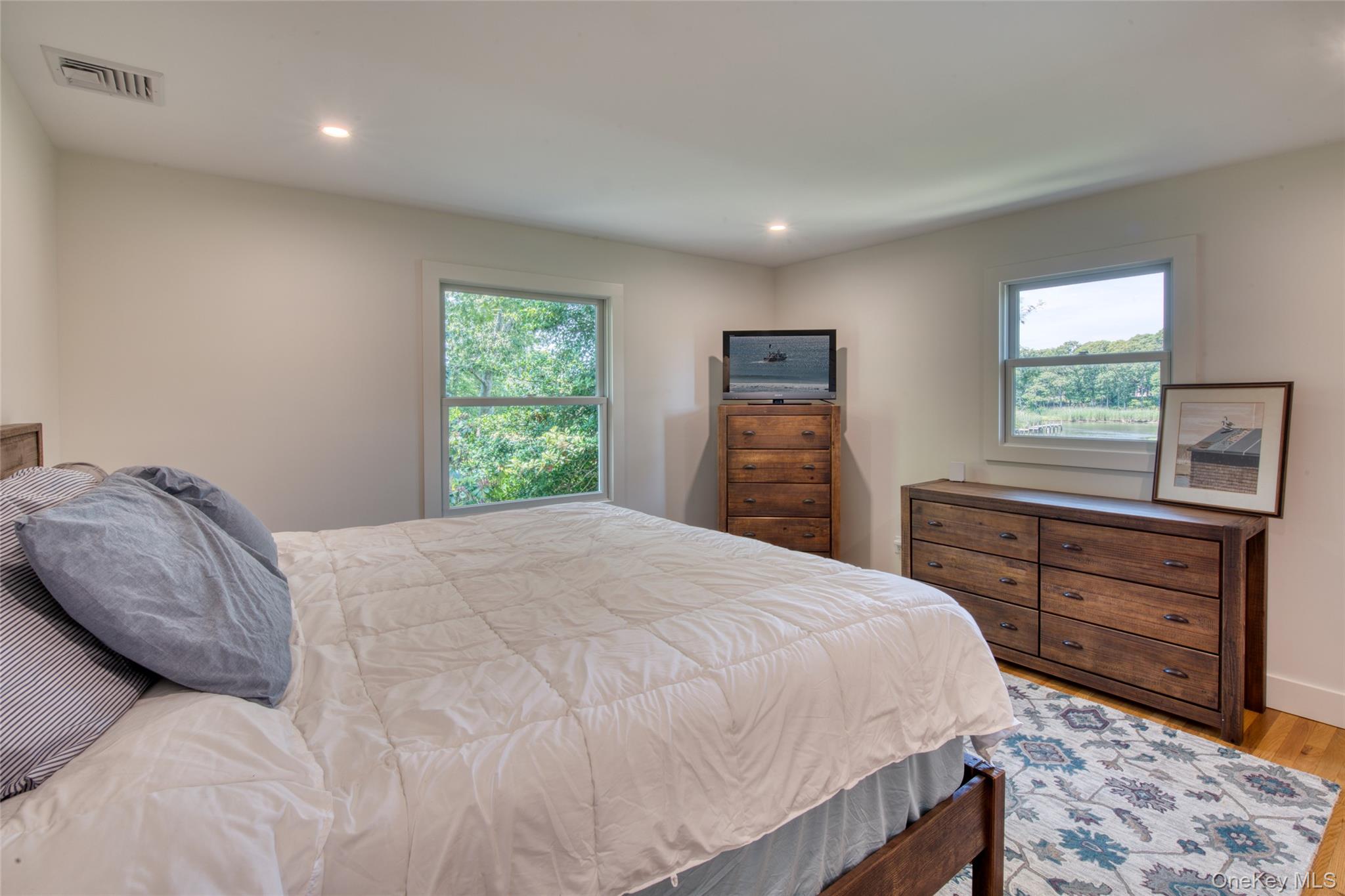 #8 photo, 3 Bishop Avenue, Westhampton , NY 11977