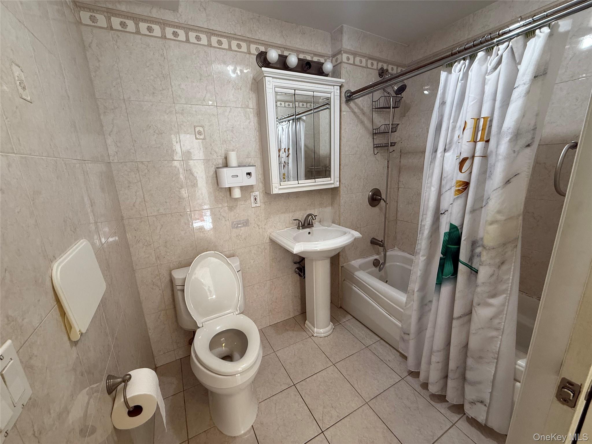 #12 photo, 339 Ave P, ブルックリン区 Brooklyn , NY 11204