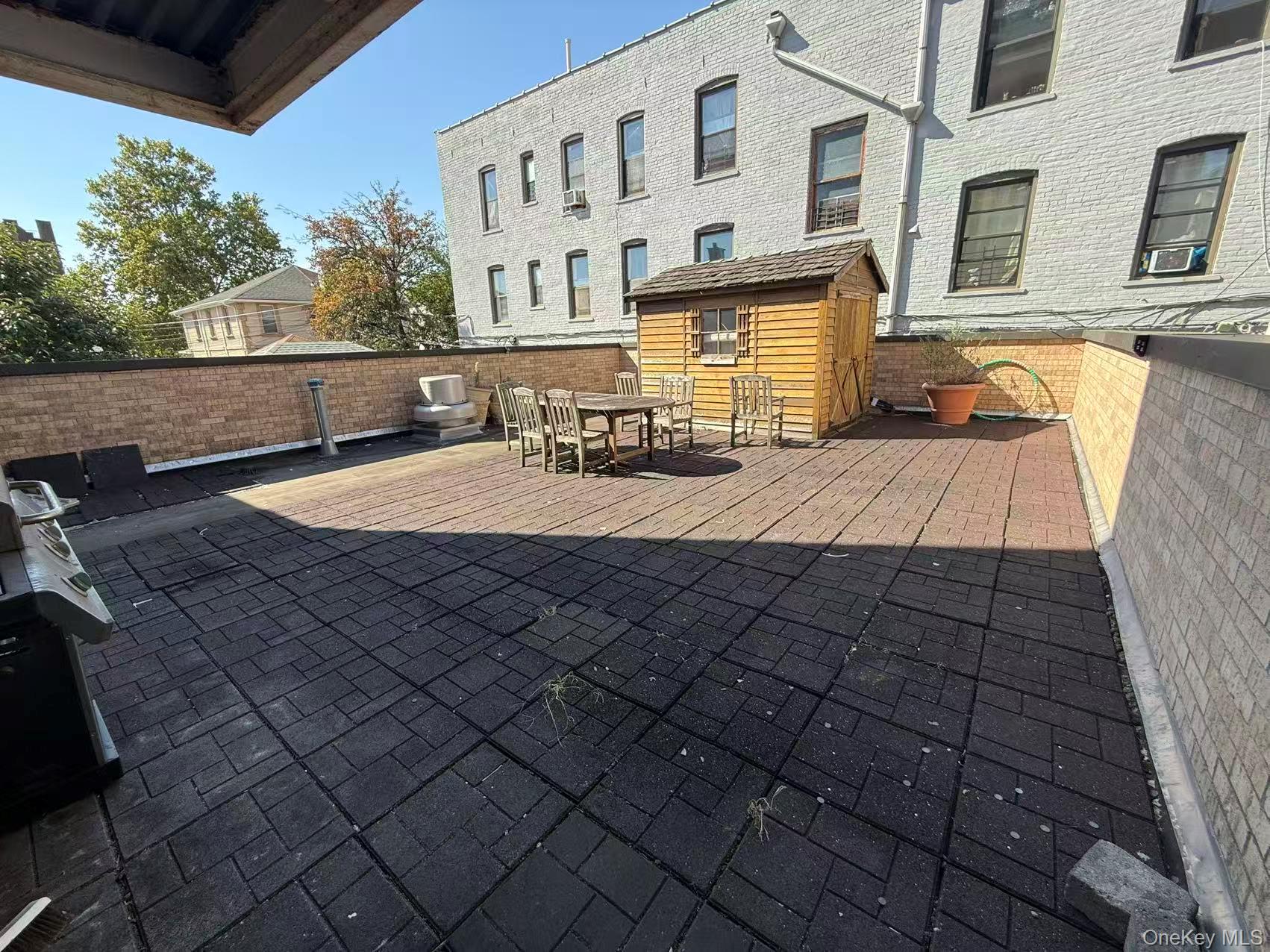 #13 photo, 339 Ave P, ブルックリン区 Brooklyn , NY 11204