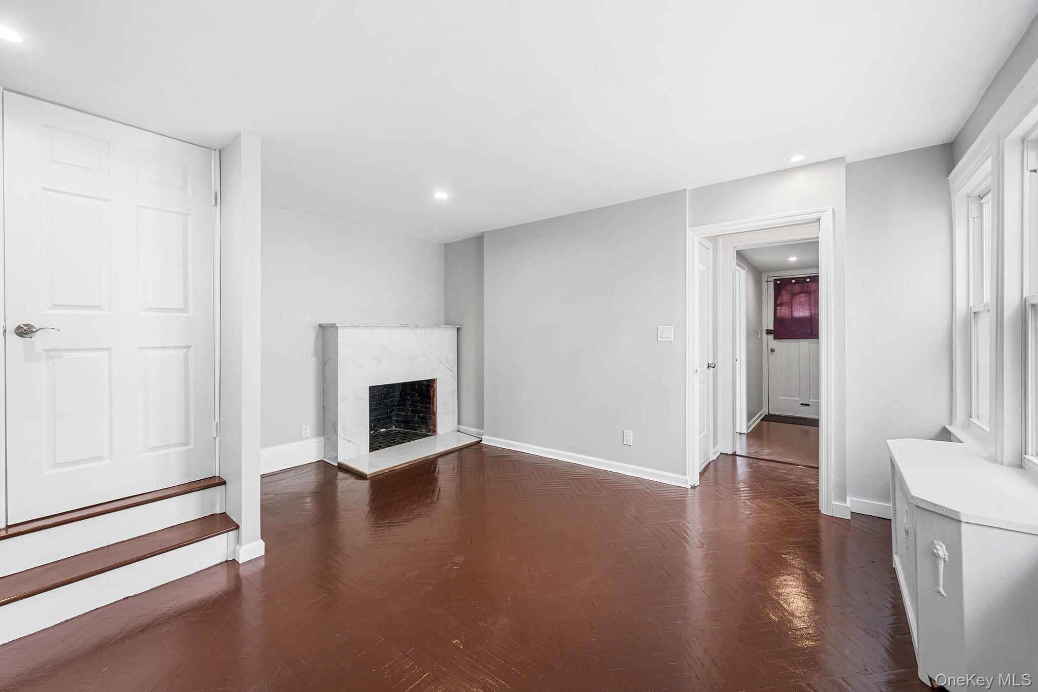 #8 photo, 15044 87th Road, Briarwood , NY 11432