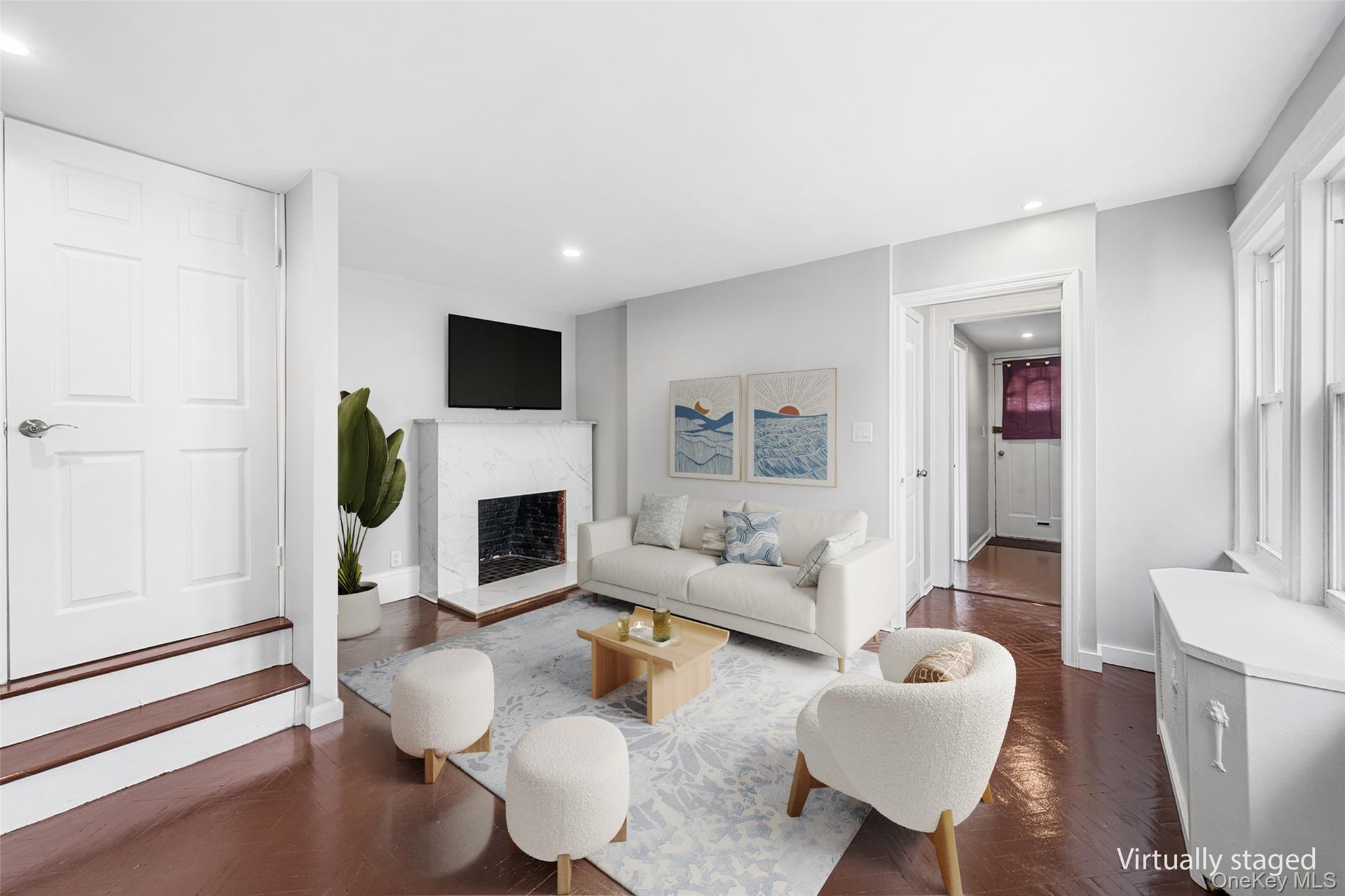 #9 photo, 15044 87th Road, Briarwood , NY 11432