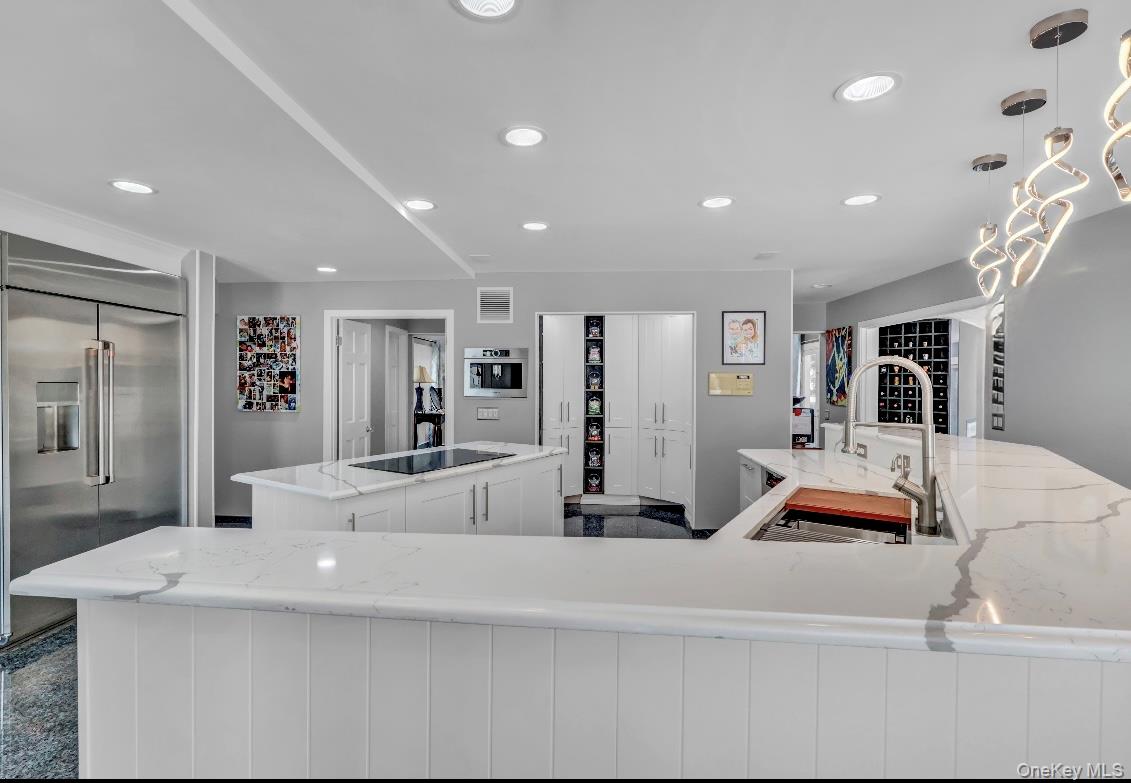 #10 photo, 83 Cliff Road, Port Jefferson , NY 11777