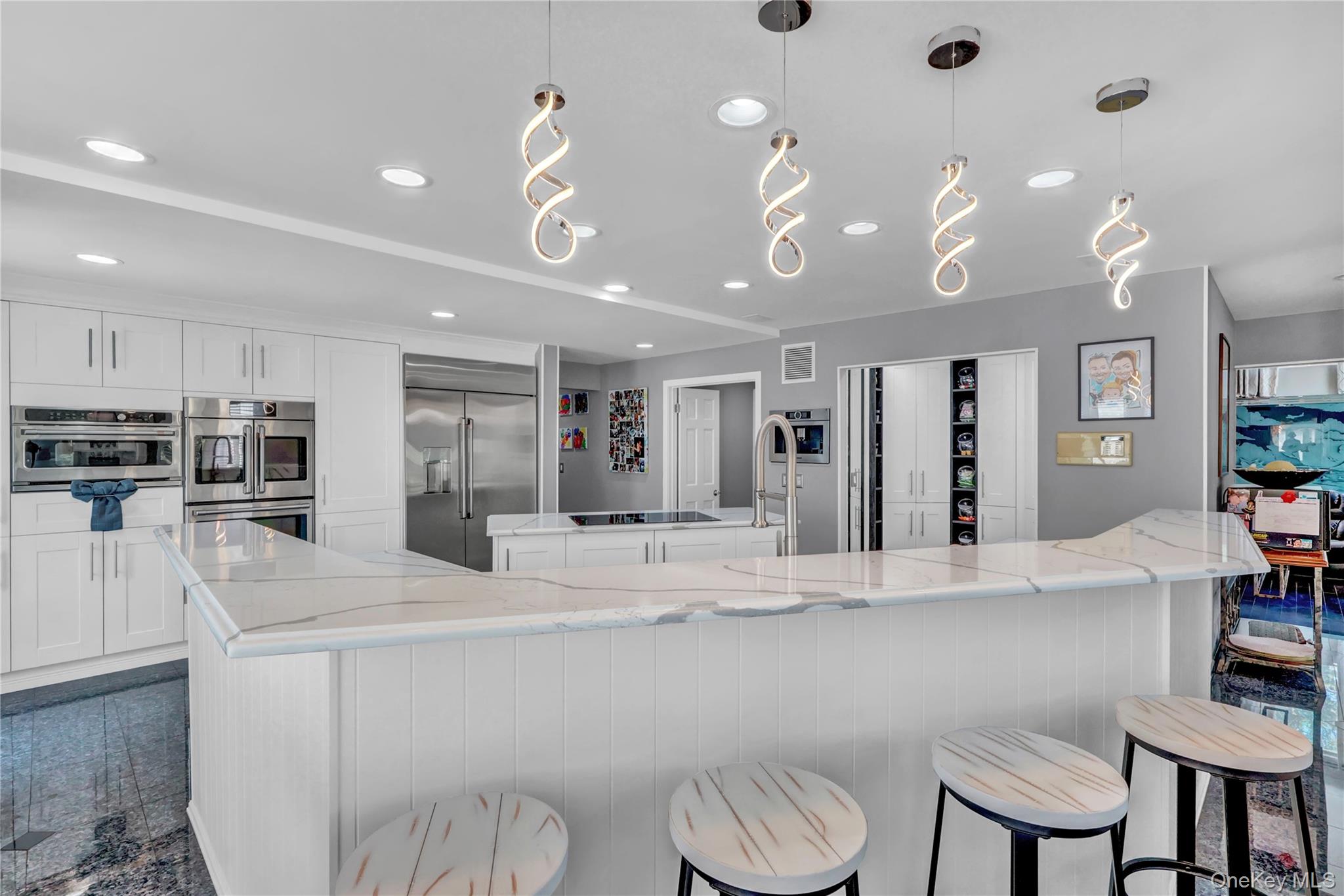 #11 photo, 83 Cliff Road, Port Jefferson , NY 11777