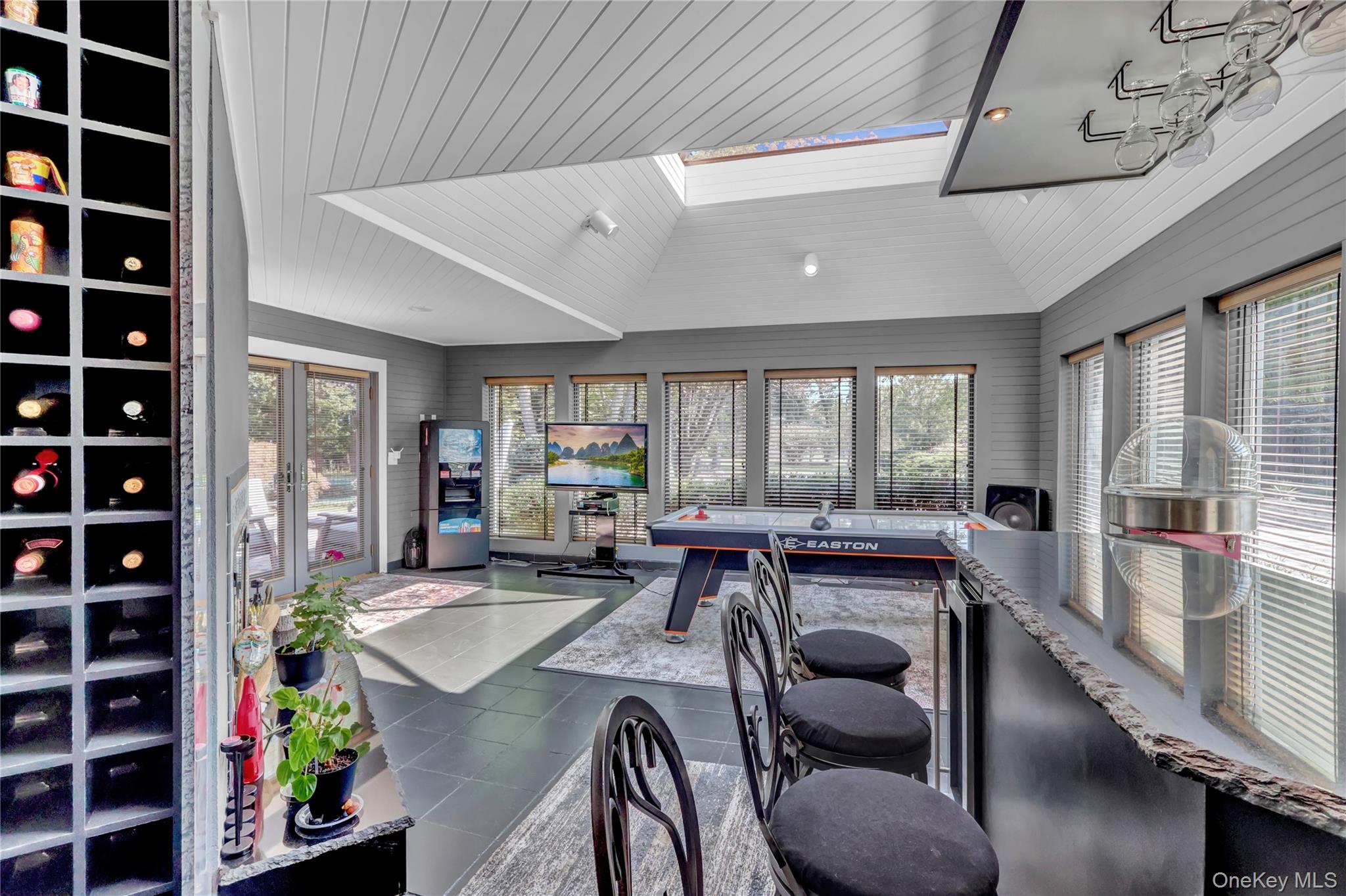 #18 photo, 83 Cliff Road, Port Jefferson , NY 11777