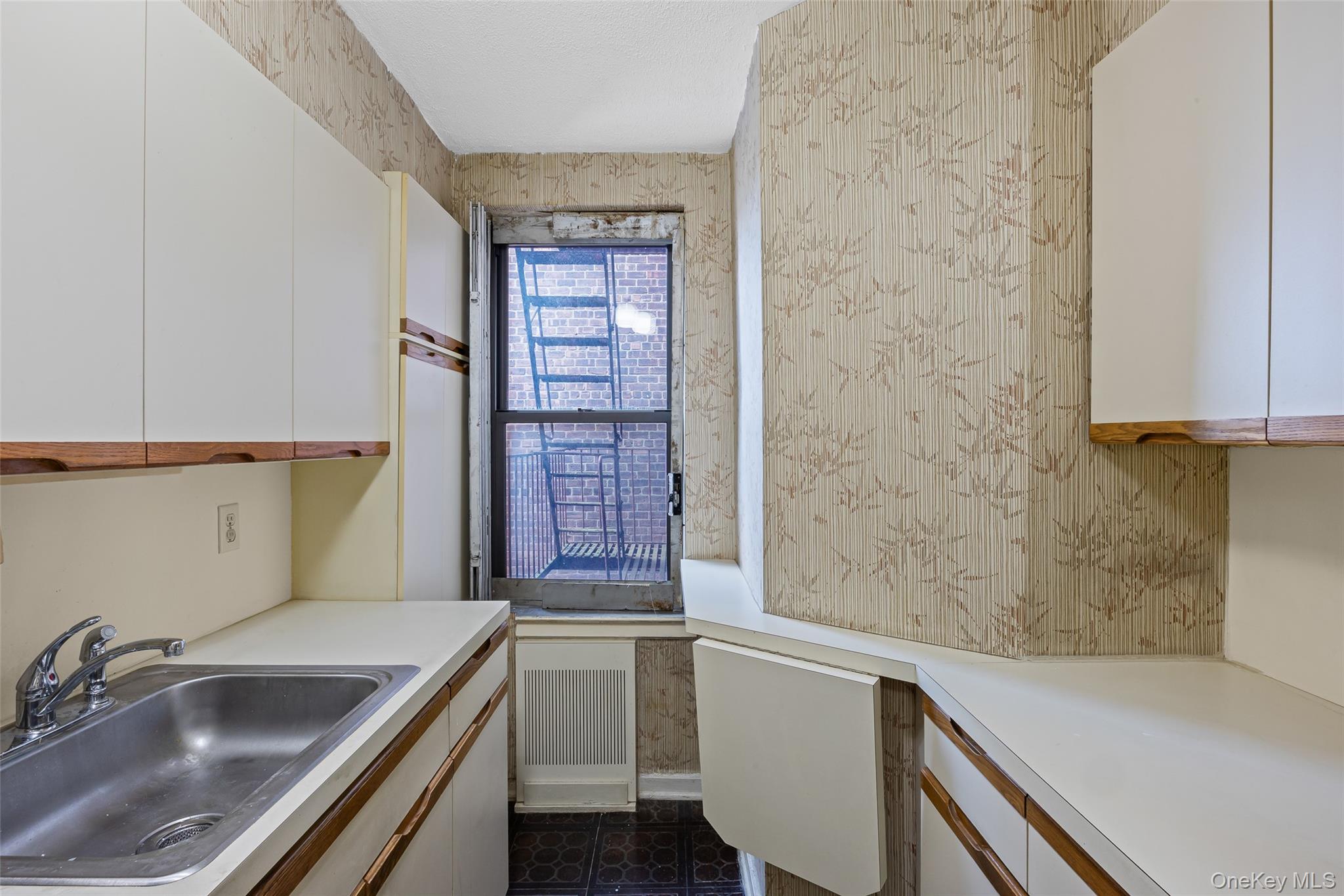 #13 photo, 65-39 108th Street, Forest Hills , NY 11375