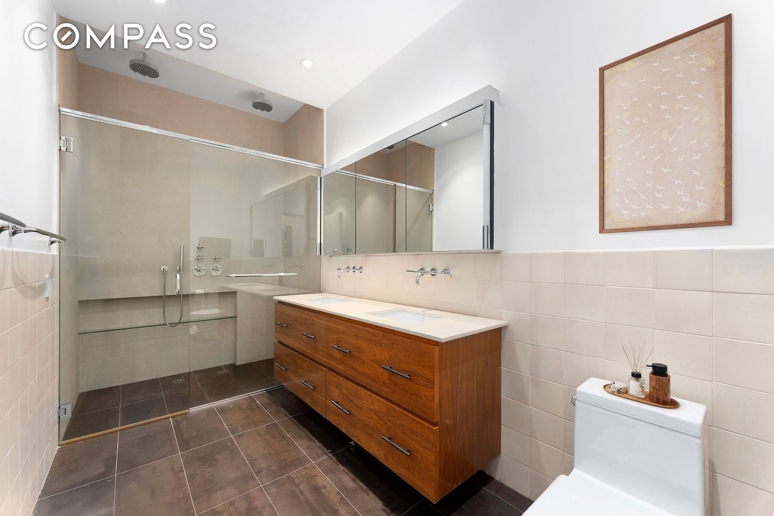 #10 photo, 175 E Broadway, Two Bridges , NY 10002