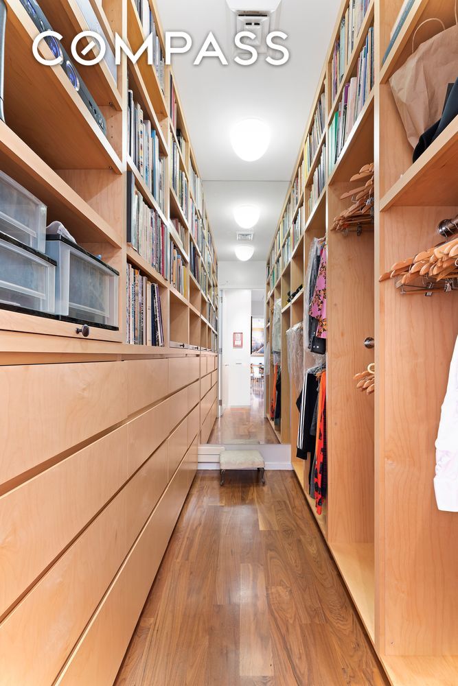 #5 photo, 175 E Broadway, Two Bridges , NY 10002