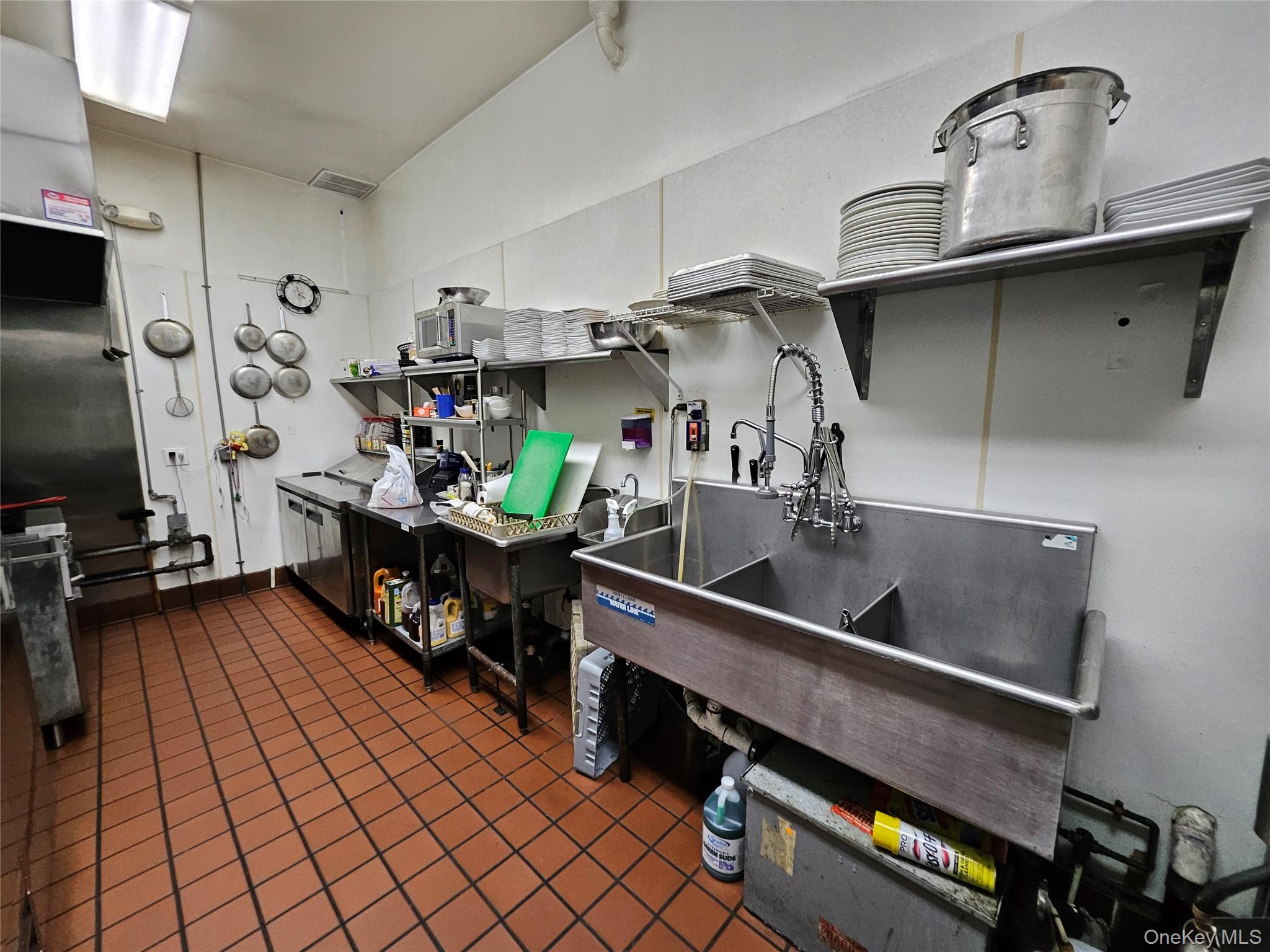 #19 photo, 368 Dogwood Avenue, Franklin Square , NY 11010