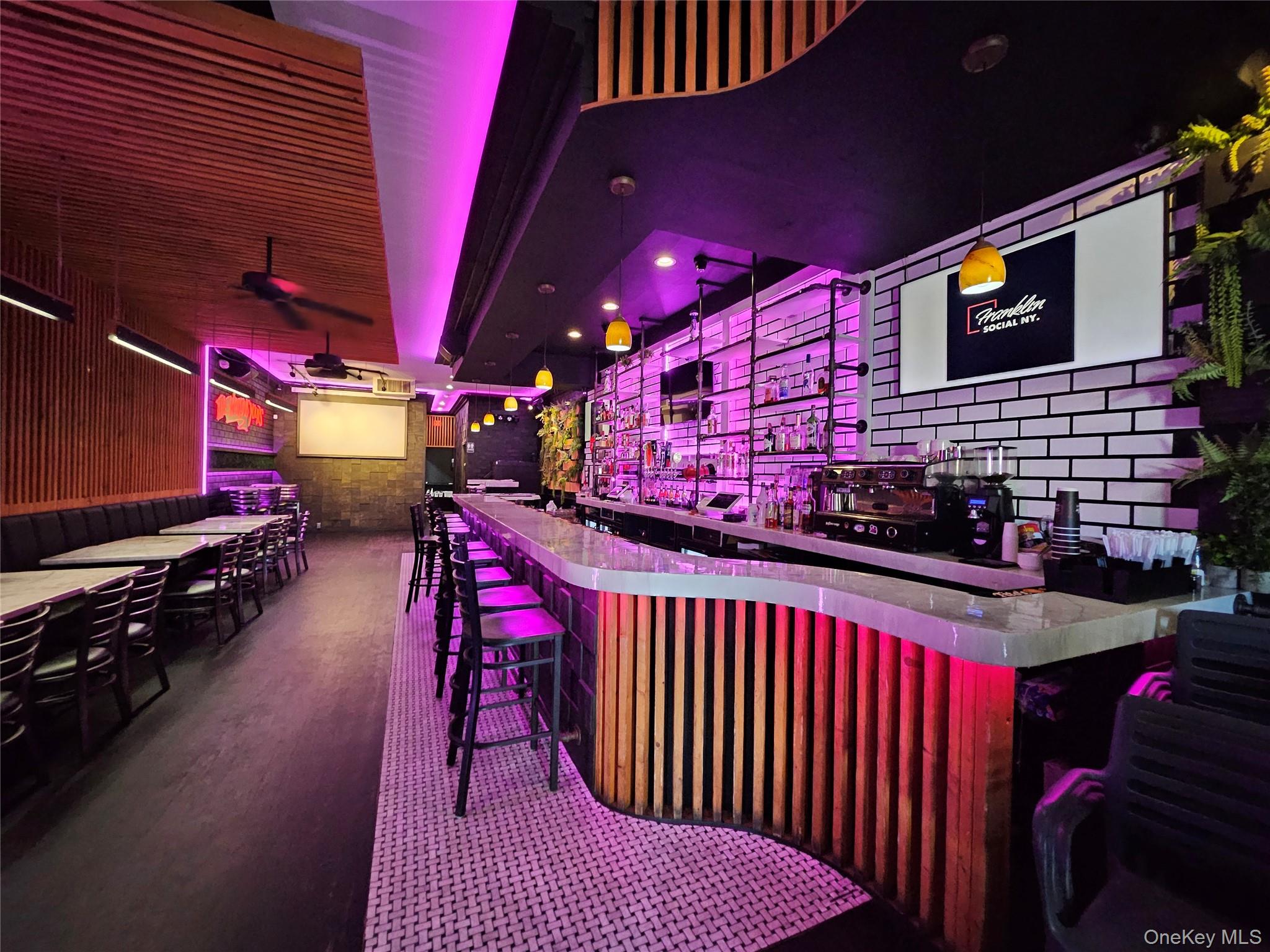 #3 photo, 368 Dogwood Avenue, Franklin Square , NY 11010