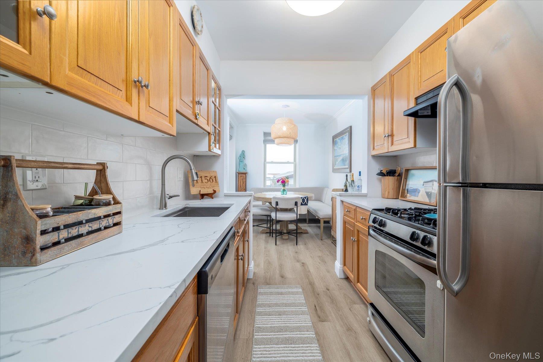 #6 photo, 560 W Broadway, ナッソー郡 Long Beach , NY 11561