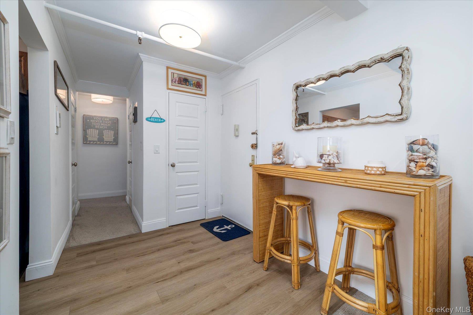 #8 photo, 560 W Broadway, ナッソー郡 Long Beach , NY 11561