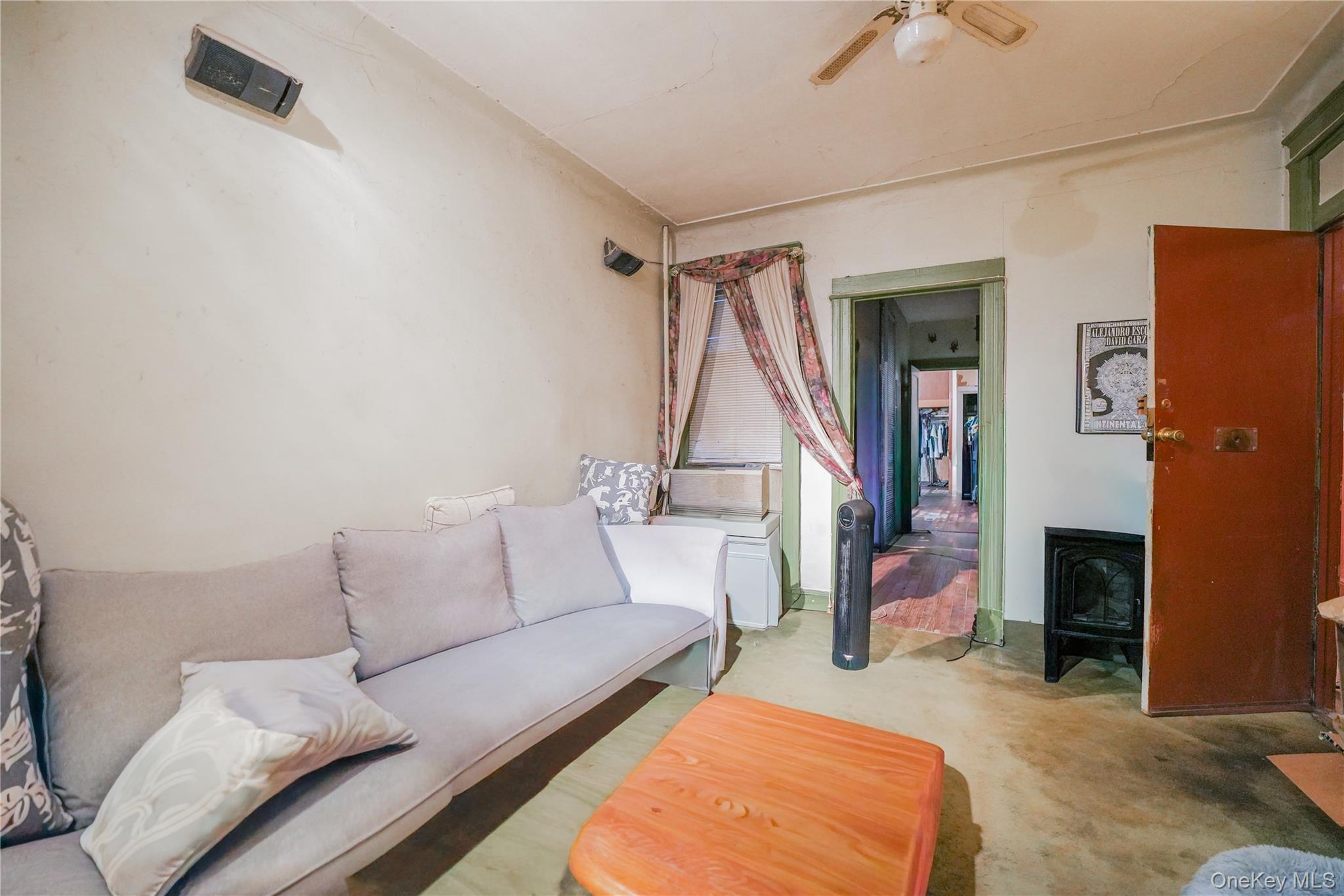 #13 photo, 2042 Gates Avenue, Ridgewood , NY 11385