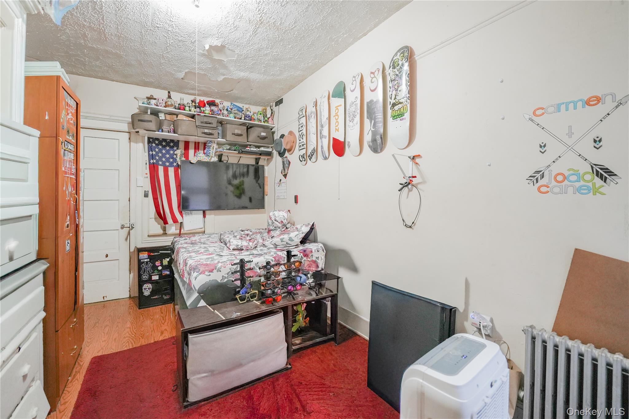 #19 photo, 2042 Gates Avenue, Ridgewood , NY 11385