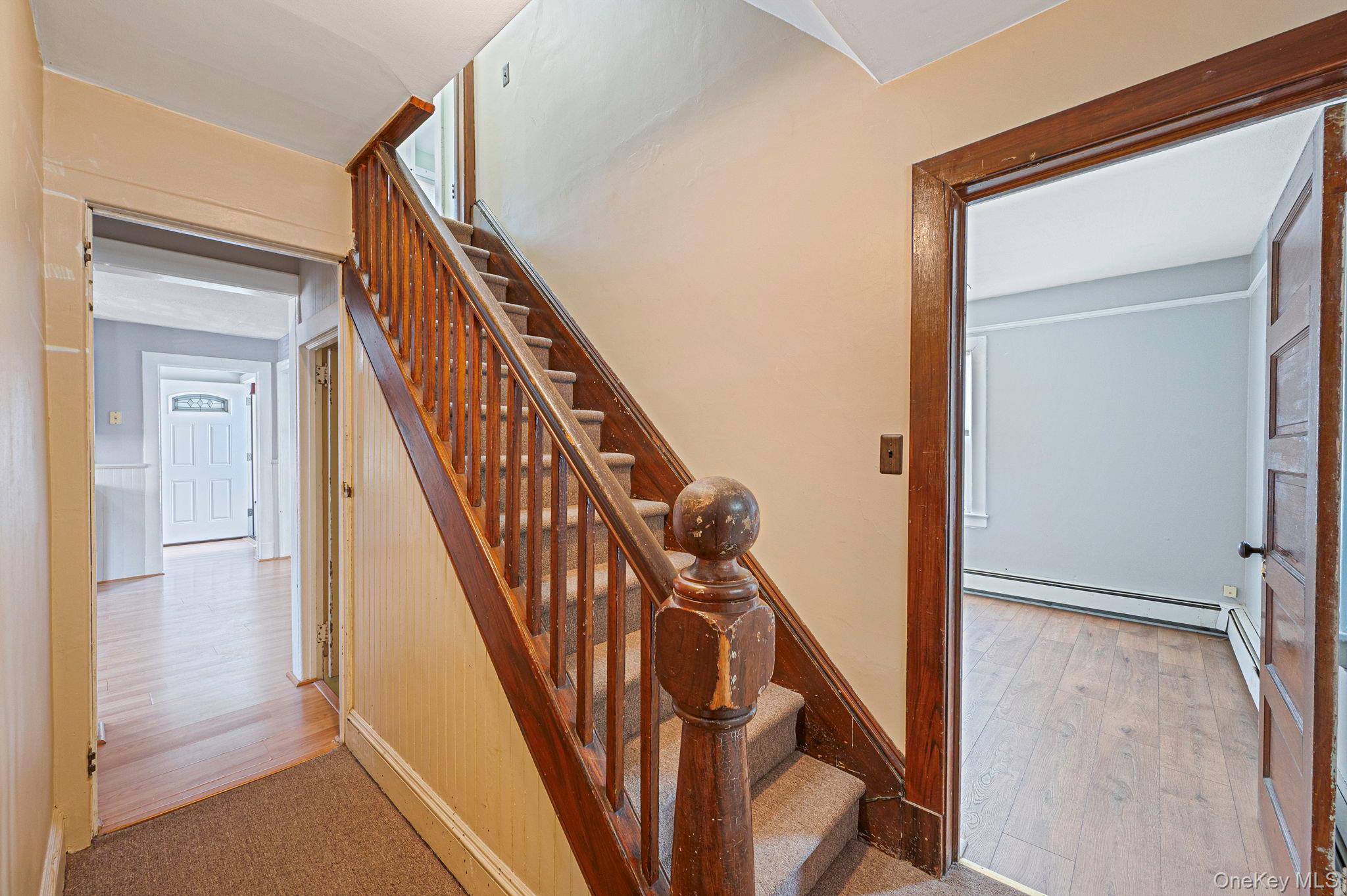 #4 photo, 236 Jackson Avenue, Mineola , NY 11501