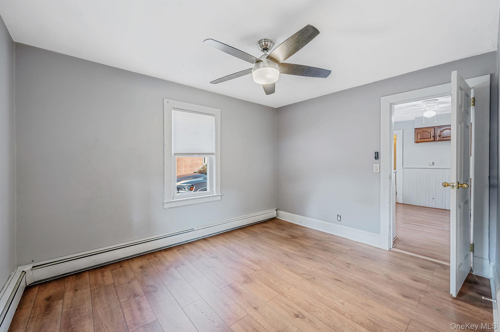 #5 photo, 236 Jackson Avenue, Mineola , NY 11501