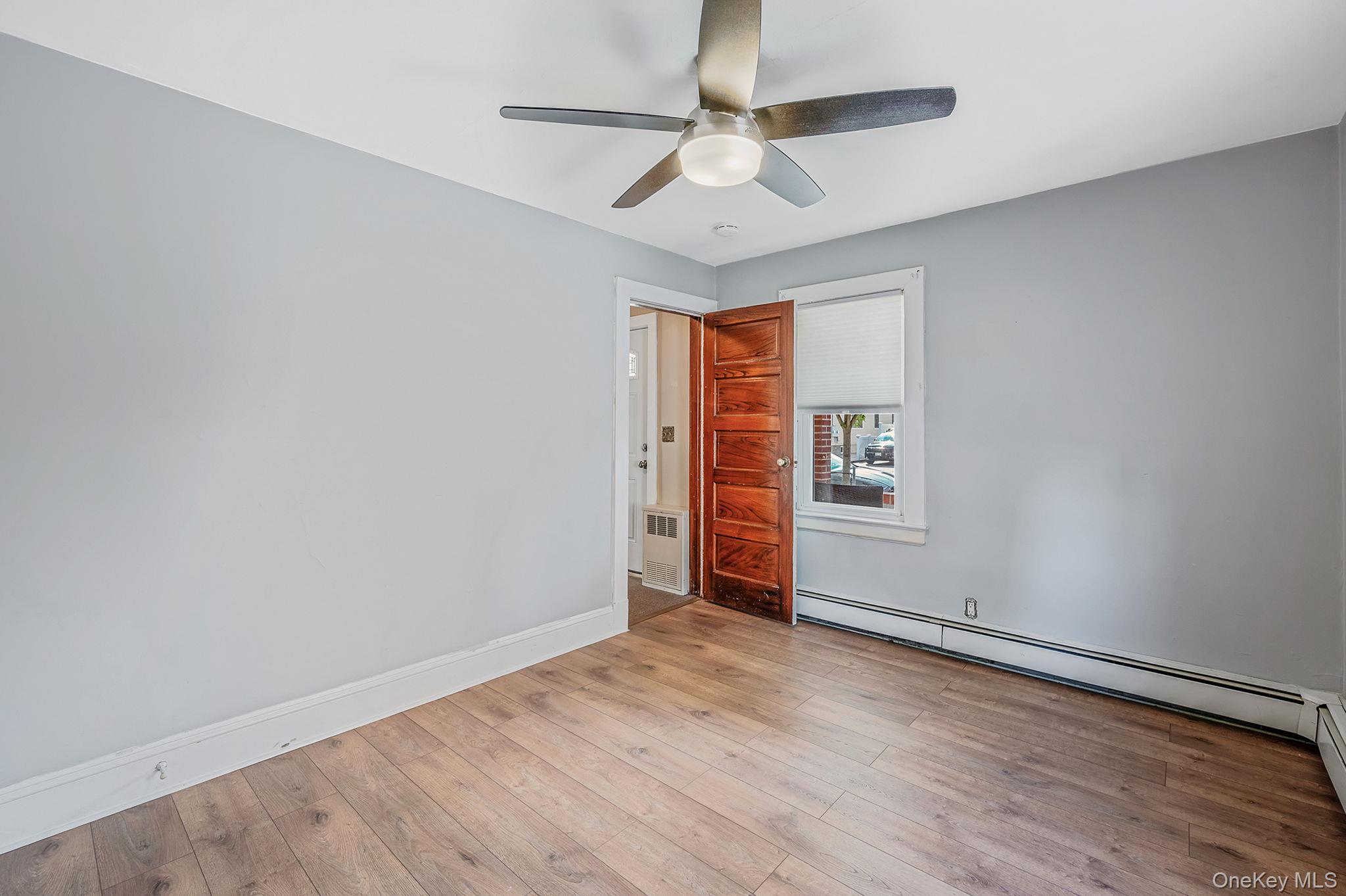 #6 photo, 236 Jackson Avenue, Mineola , NY 11501