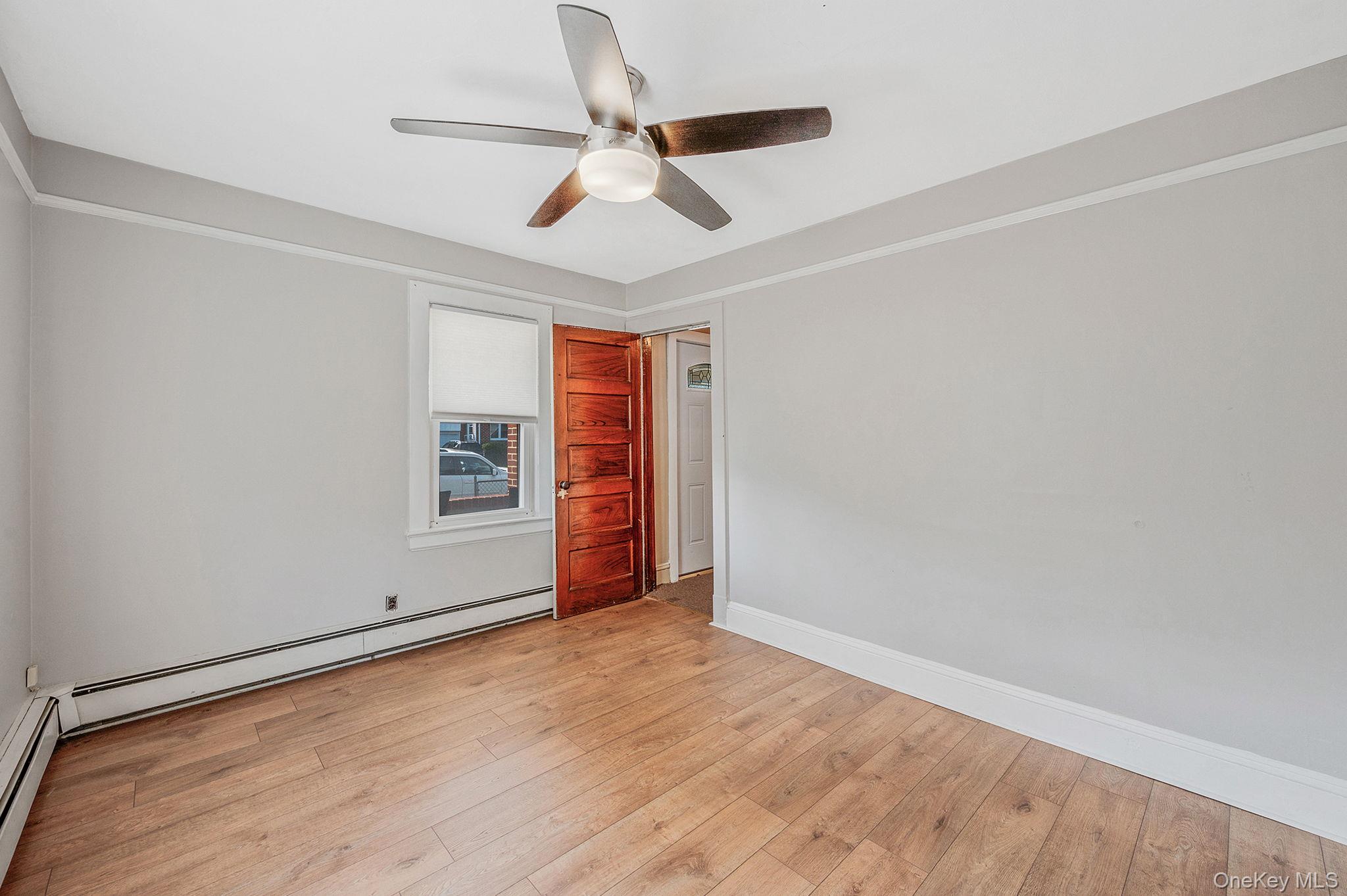 #8 photo, 236 Jackson Avenue, Mineola , NY 11501