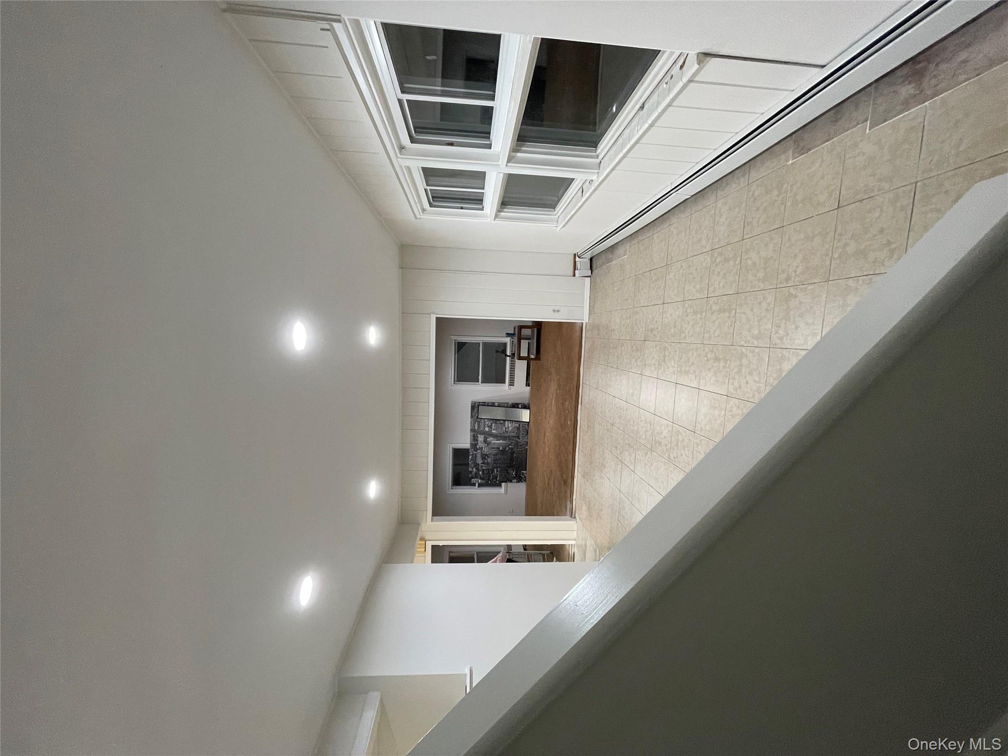 #13 photo, 6 Wishing Lane, Hicksville , NY 11801