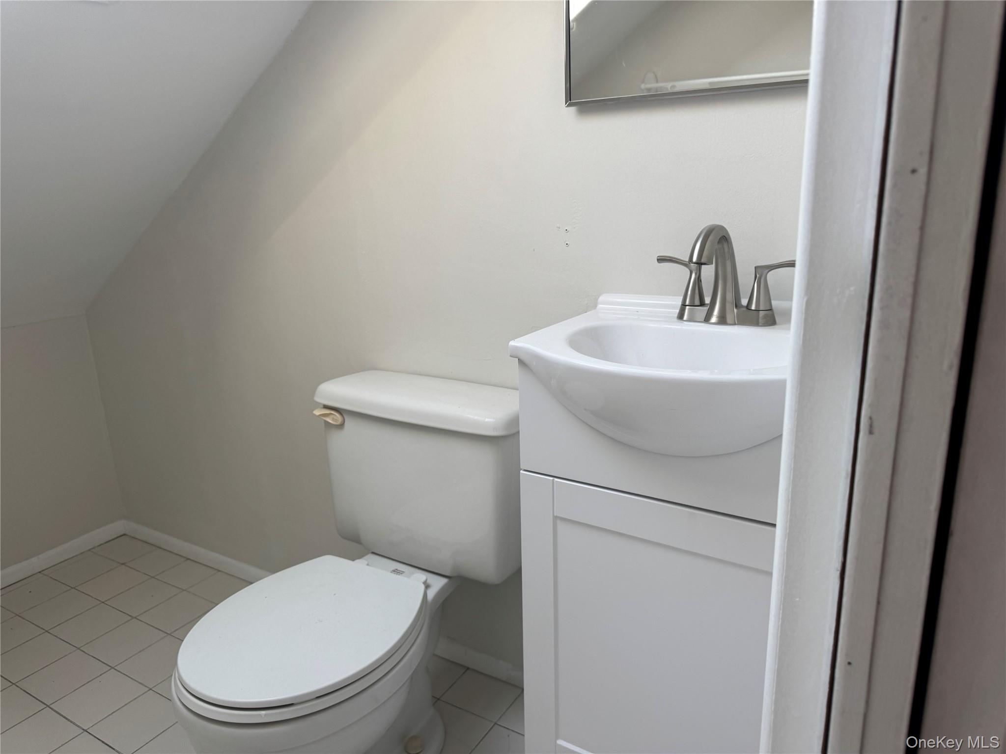 #4 photo, 6 Wishing Lane, Hicksville , NY 11801