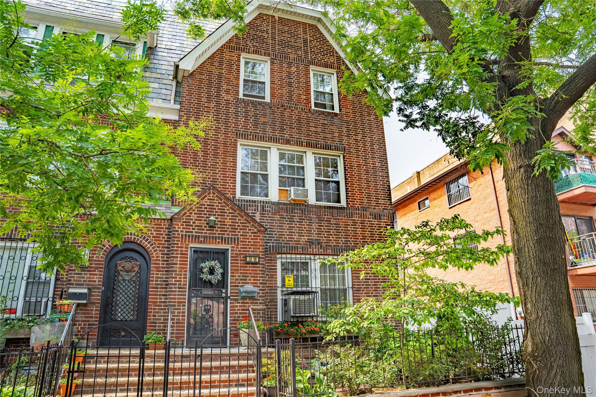 #1 photo, 3318 83rd Street, जैक्सन हाइट्स Jackson Heights , NY 11372