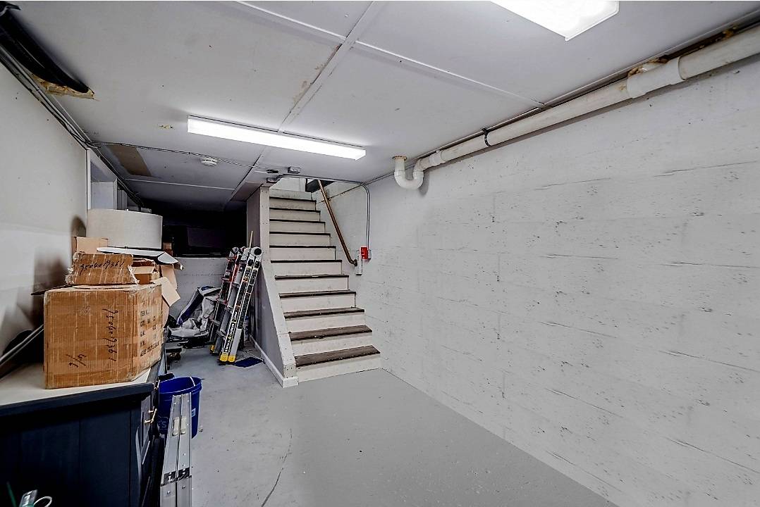 #11 photo, 47 W. Main St., サフォーク郡 Smithtown , NY 11787