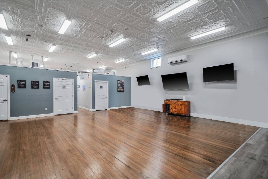 #5 photo, 47 W. Main St., サフォーク郡 Smithtown , NY 11787