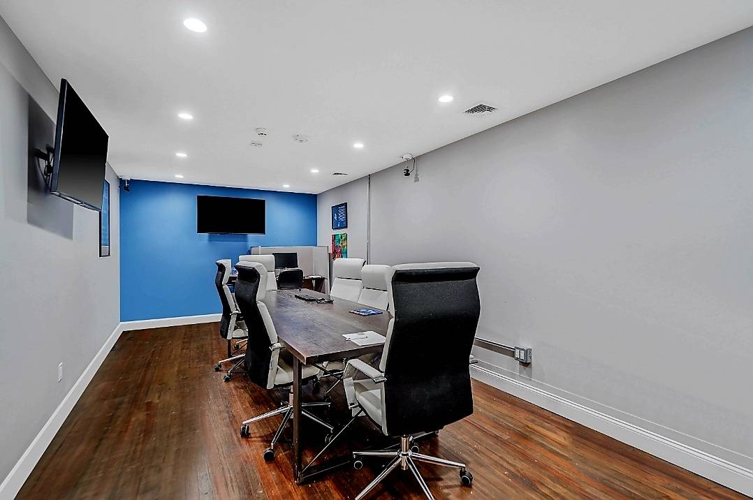 #9 photo, 47 W. Main St., サフォーク郡 Smithtown , NY 11787