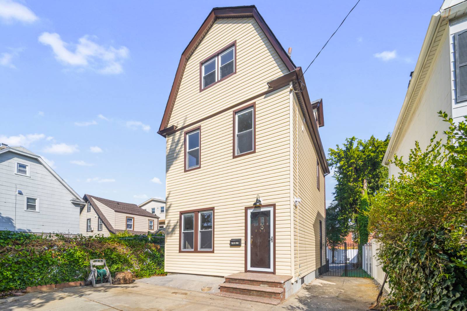 #1 photo, 45-11 160th St, Flushing , NY 11358