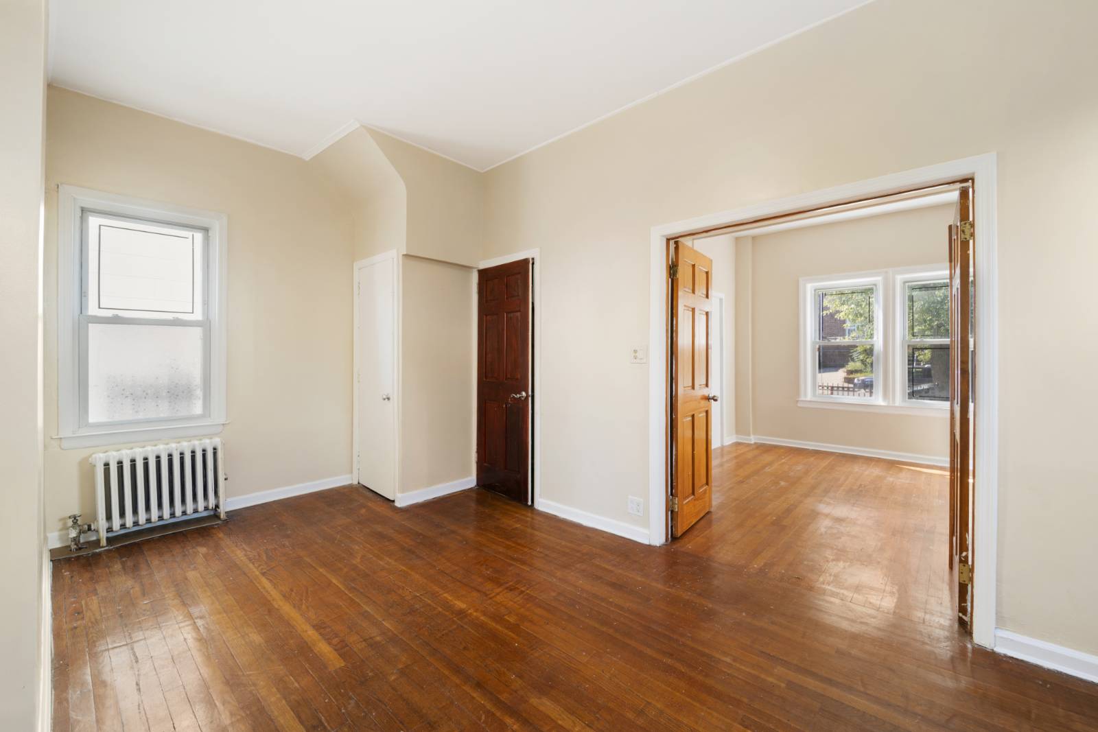 #12 photo, 45-11 160th St, Flushing , NY 11358