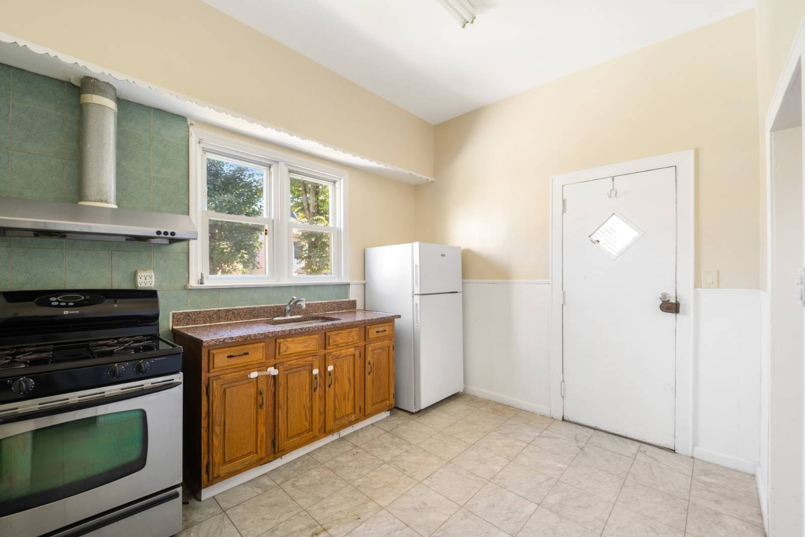 #14 photo, 45-11 160th St, Flushing , NY 11358