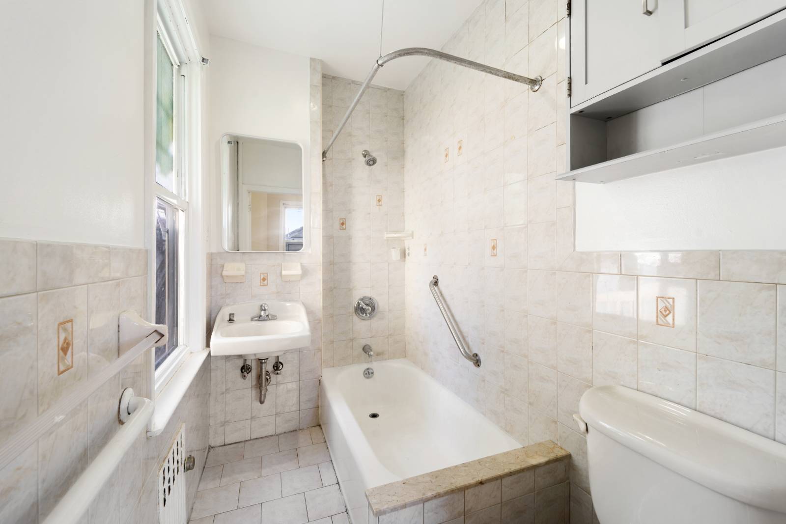 #15 photo, 45-11 160th St, Flushing , NY 11358