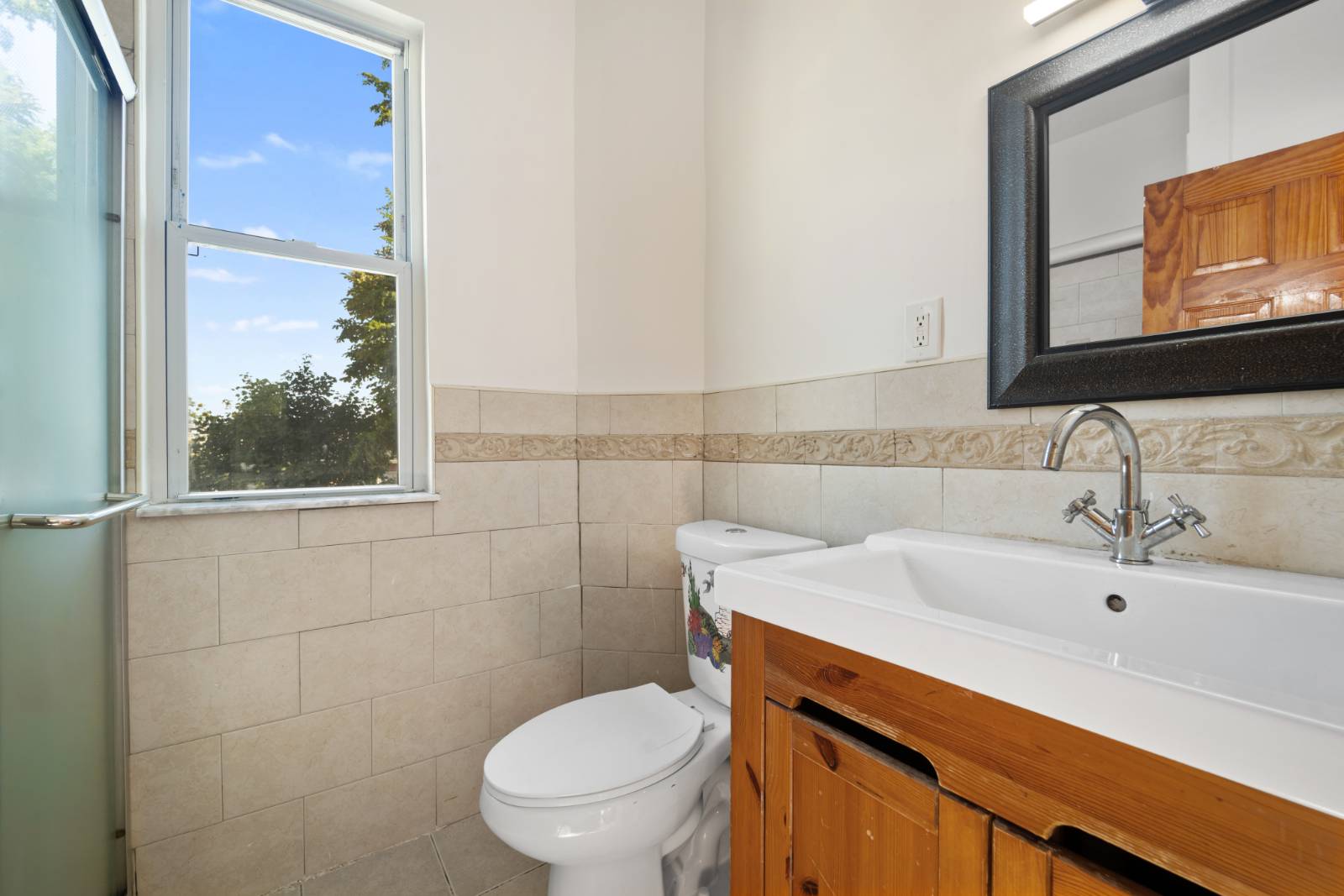 #17 photo, 45-11 160th St, Flushing , NY 11358