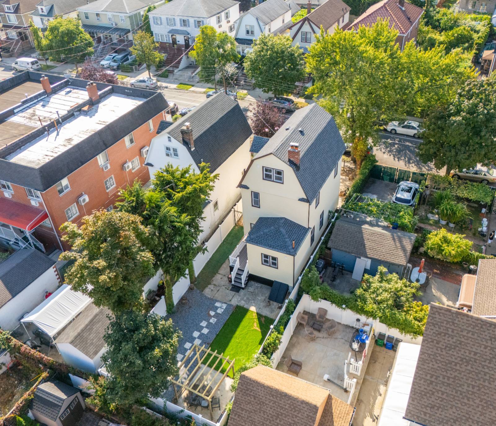 #4 photo, 45-11 160th St, Flushing , NY 11358