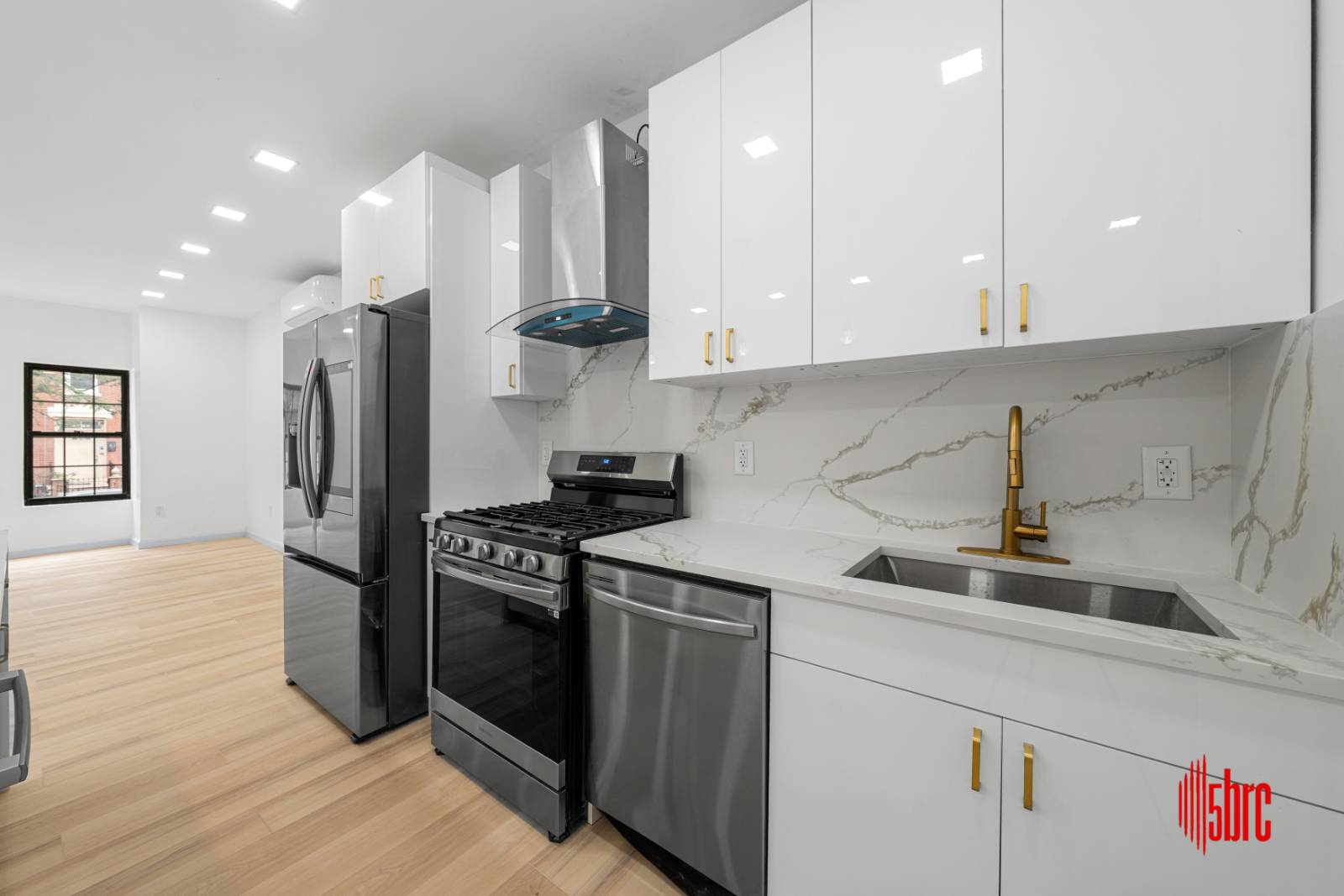 #12 photo, 1058 Jefferson Ave, ブルックリン区 Bushwick , NY 11221