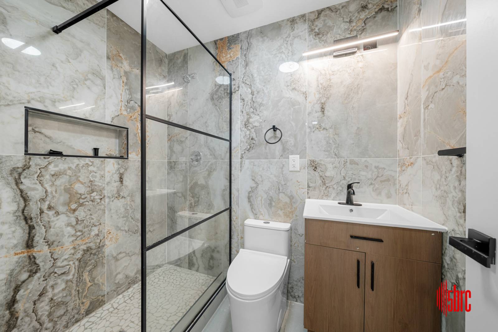 #28 photo, 1058 Jefferson Ave, ブルックリン区 Bushwick , NY 11221