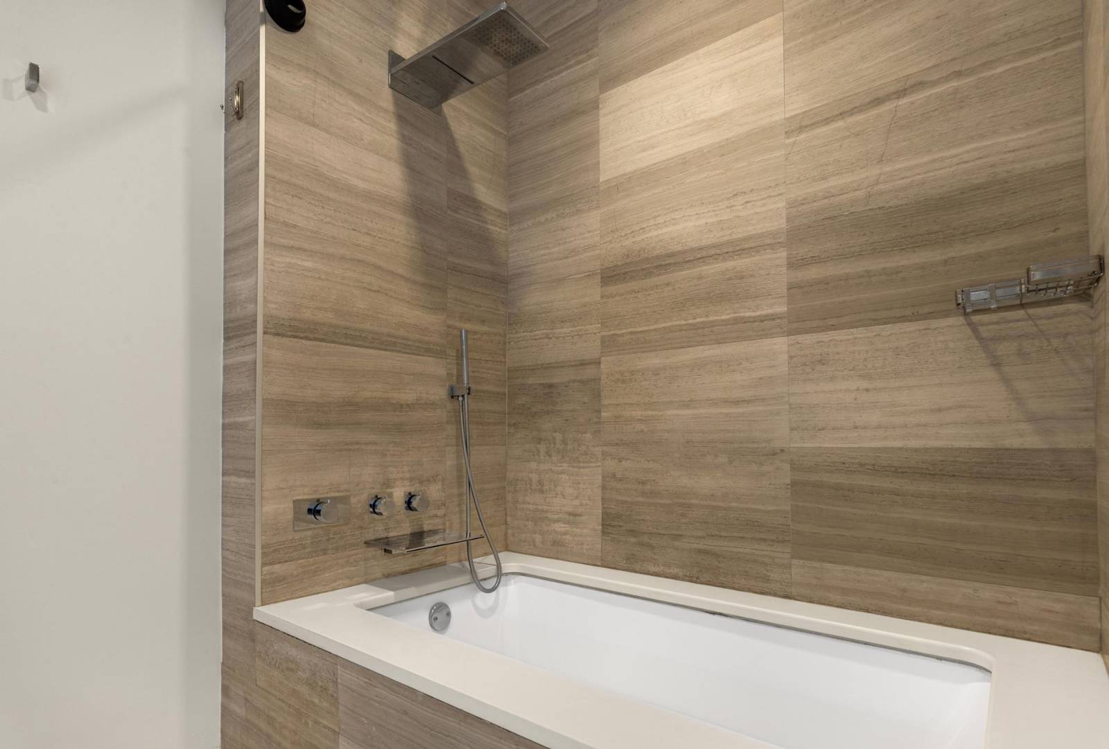 #13 photo, 160 Imlay Street, #3-B2, ブルックリン区 Red Hook , NY 11231