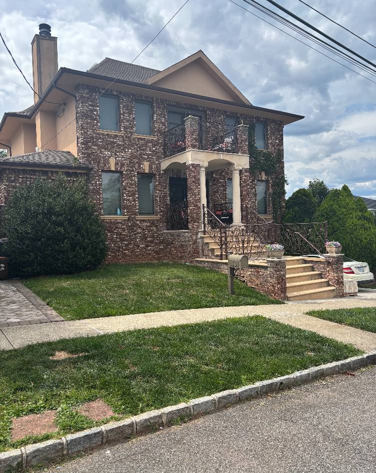 #1 photo, 14 walnut place, Staten Island , NY 10306