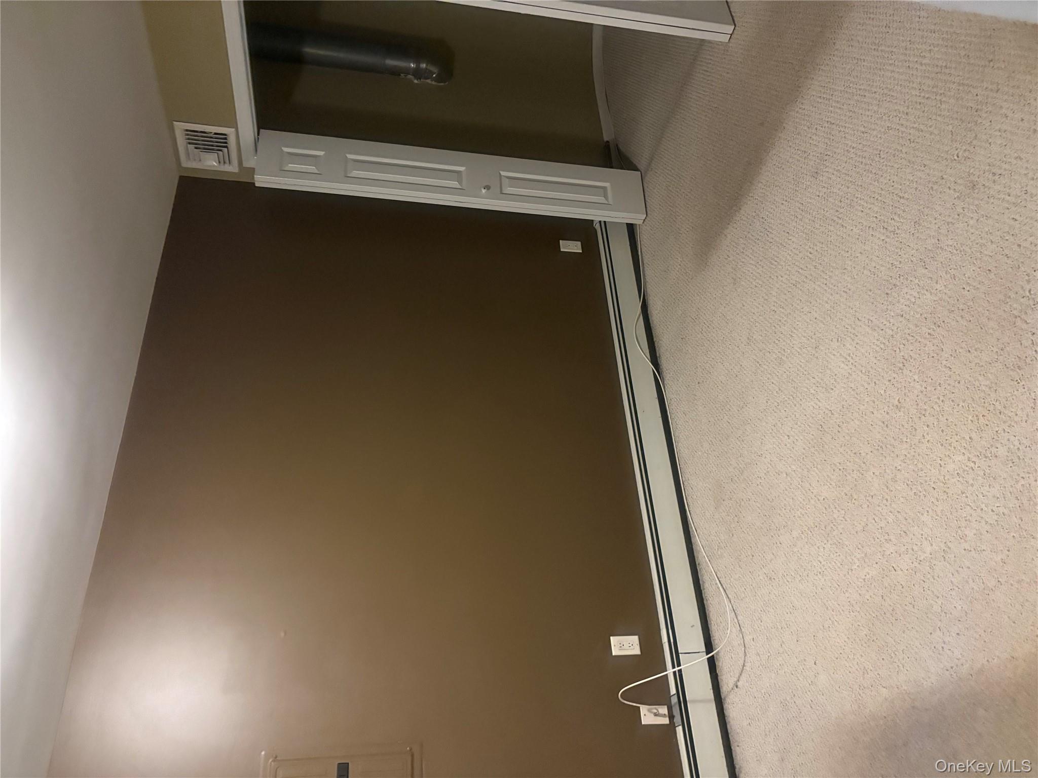 #13 photo, 34 MARKWOOD Lane, East Northport , NY 11731