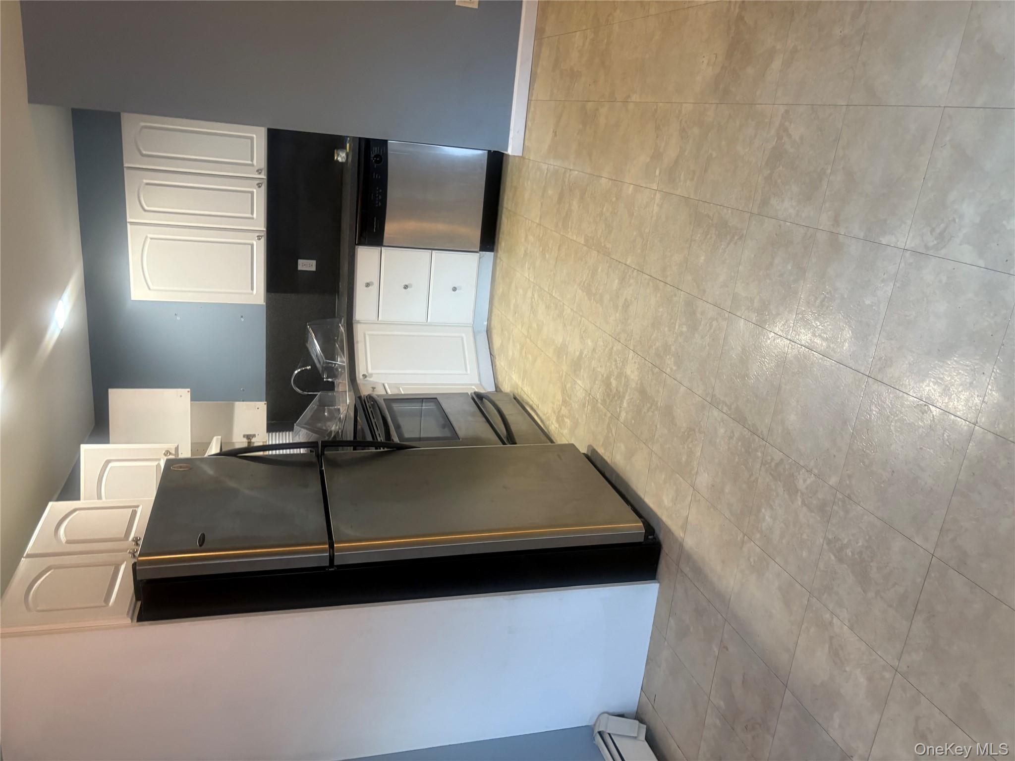 #19 photo, 34 MARKWOOD Lane, East Northport , NY 11731