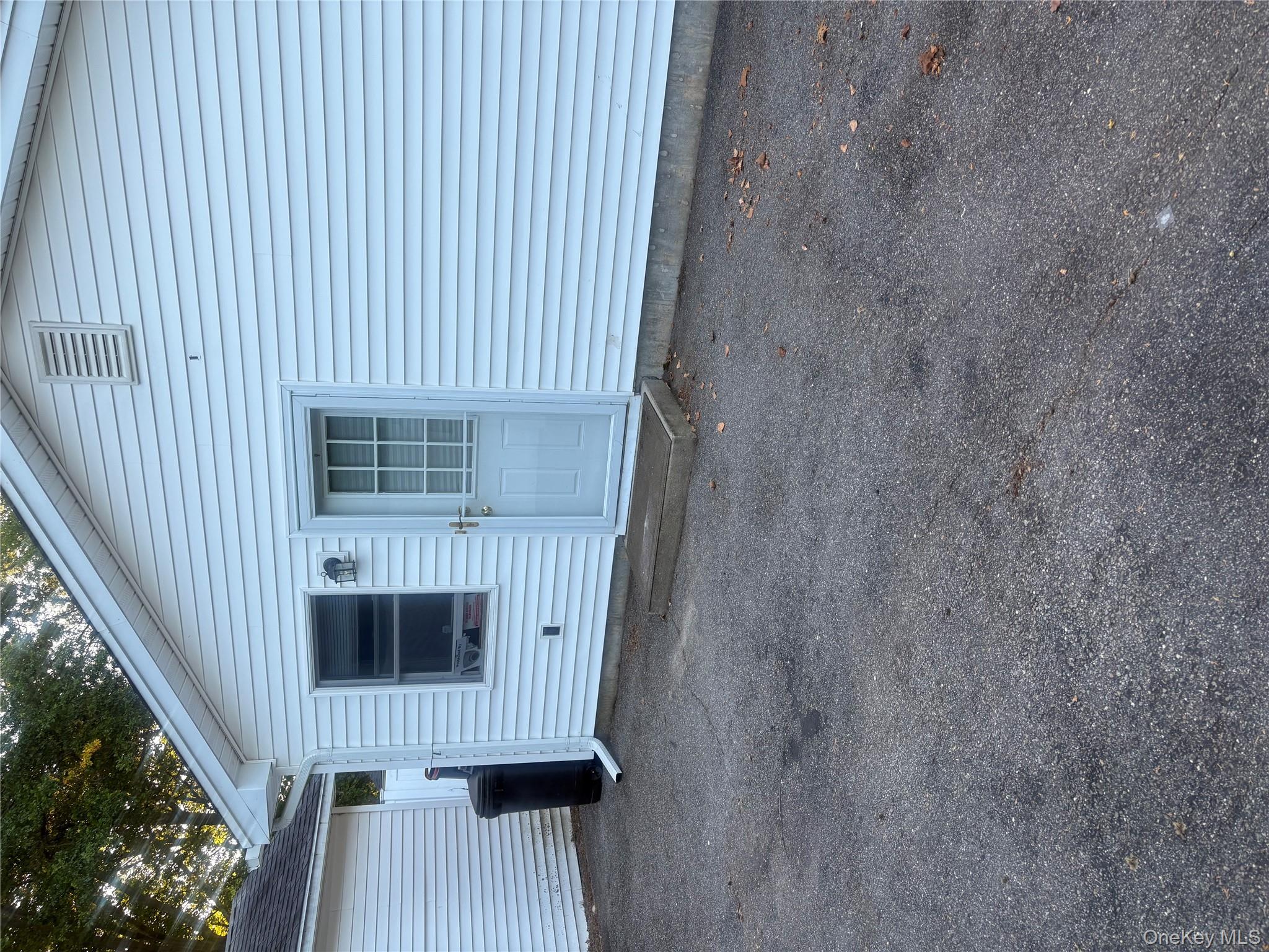 #6 photo, 34 MARKWOOD Lane, East Northport , NY 11731