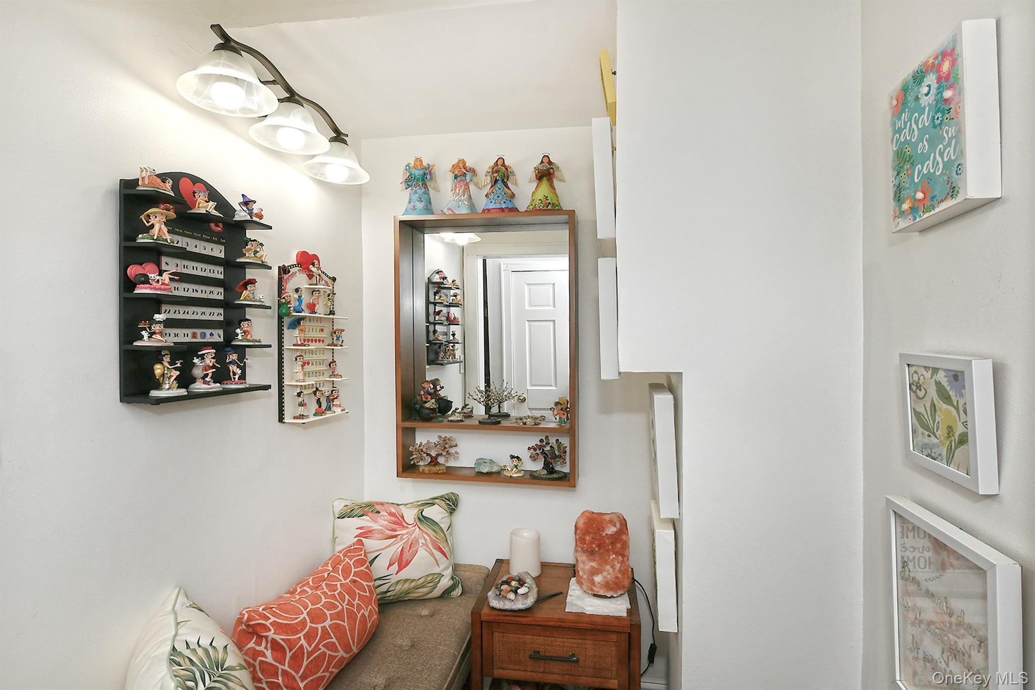 #11 photo, 899 Brent Drive, Wantagh , NY 11793