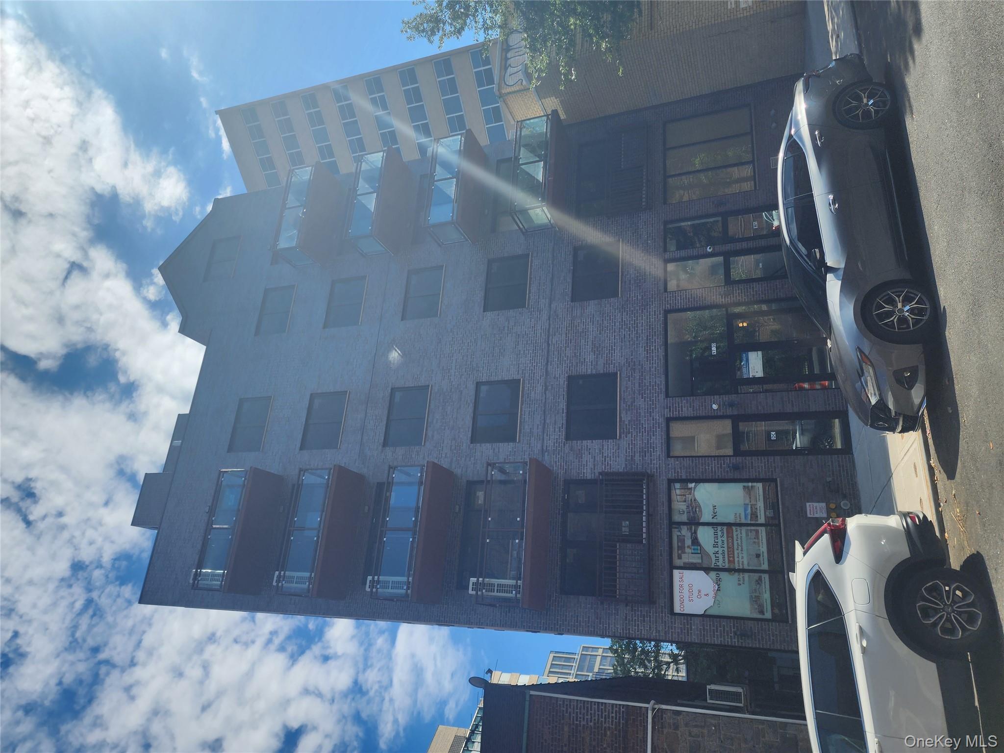 #1 photo, 97-30 64 Avenue, クイーンズ区 Rego Park , NY 11374