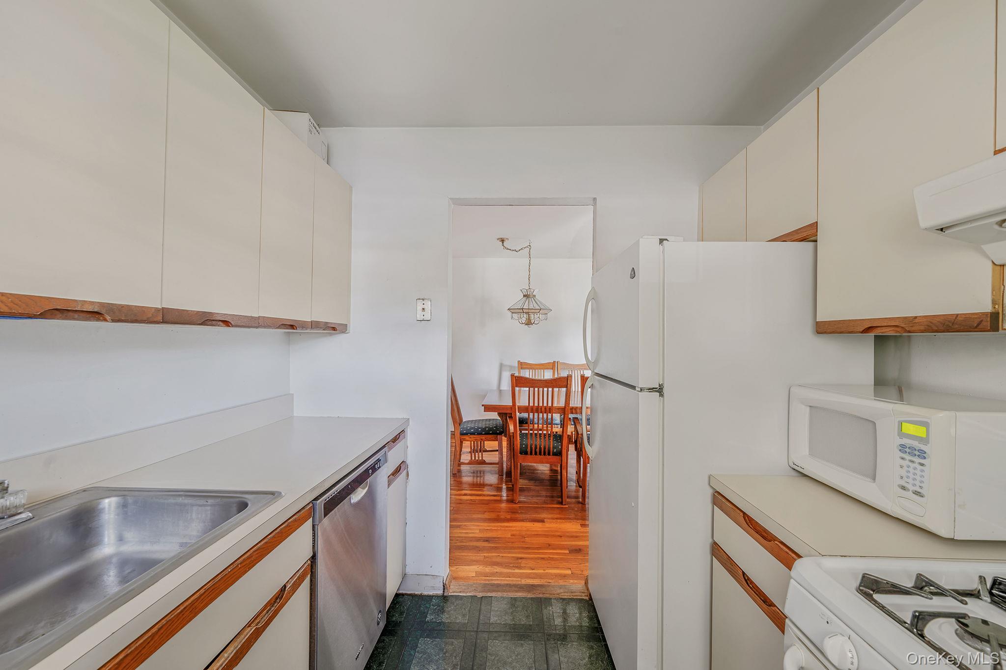 #16 photo, 135 Fairharbor Dr, Patchogue , NY 11772