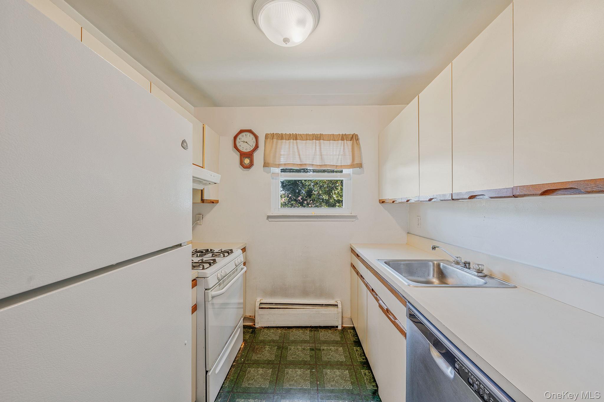 #17 photo, 135 Fairharbor Dr, Patchogue , NY 11772