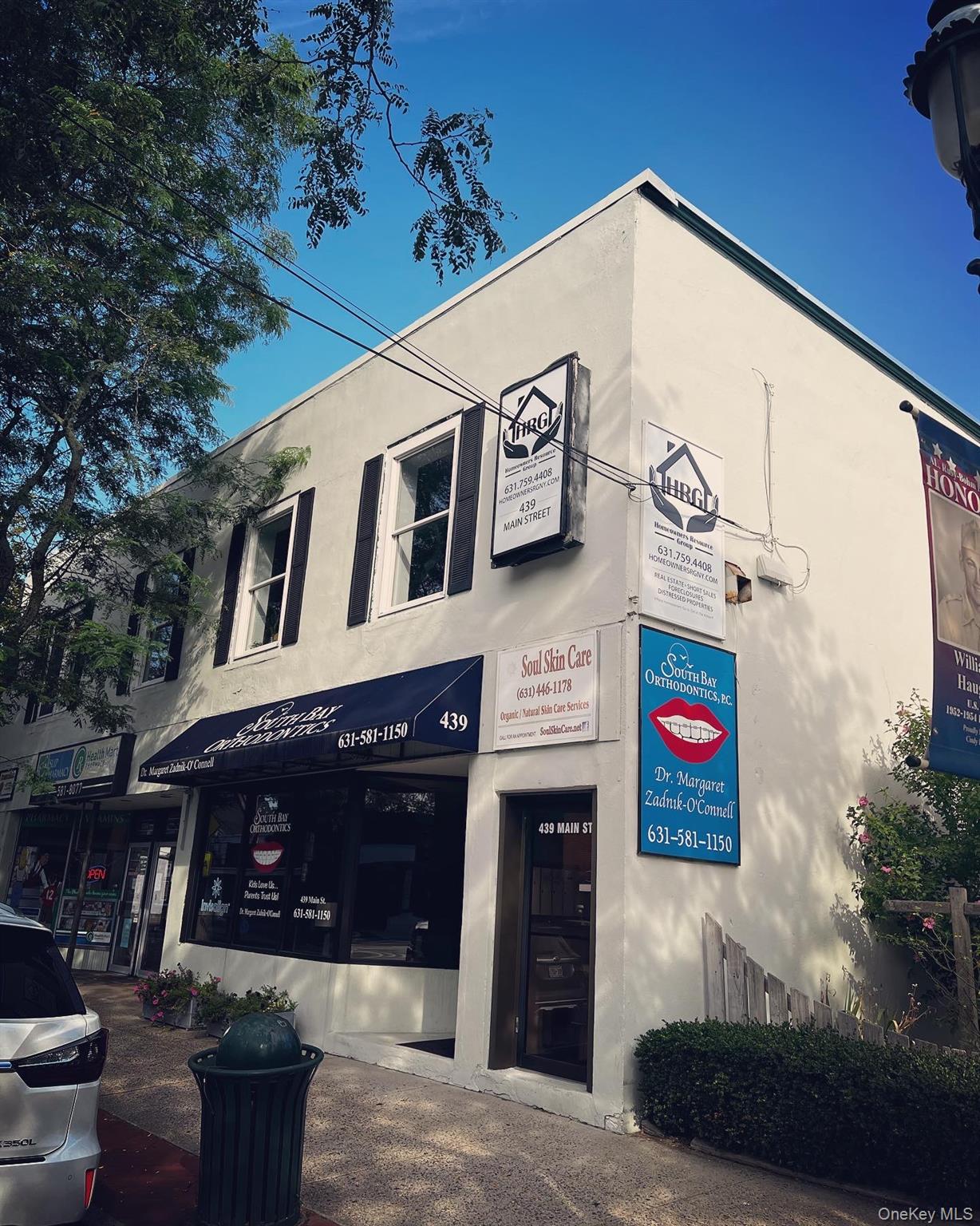 #7 photo, 439 Main Street, Islip , NY 11751