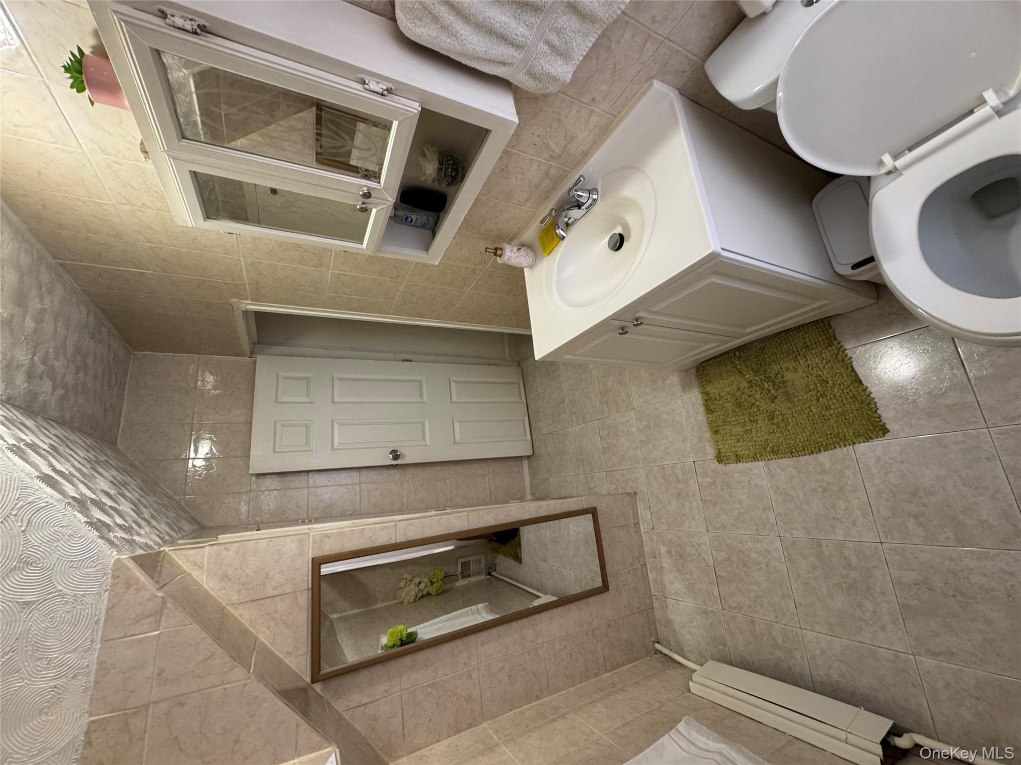 #14 photo, 158 Church Street, Freeport , NY 11520