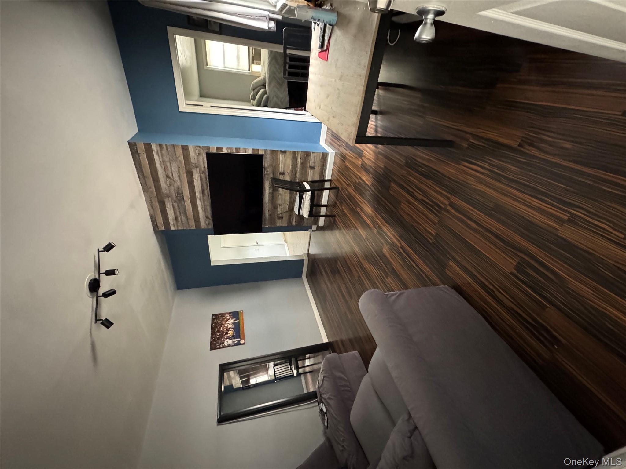 #19 photo, 158 Church Street, Freeport , NY 11520