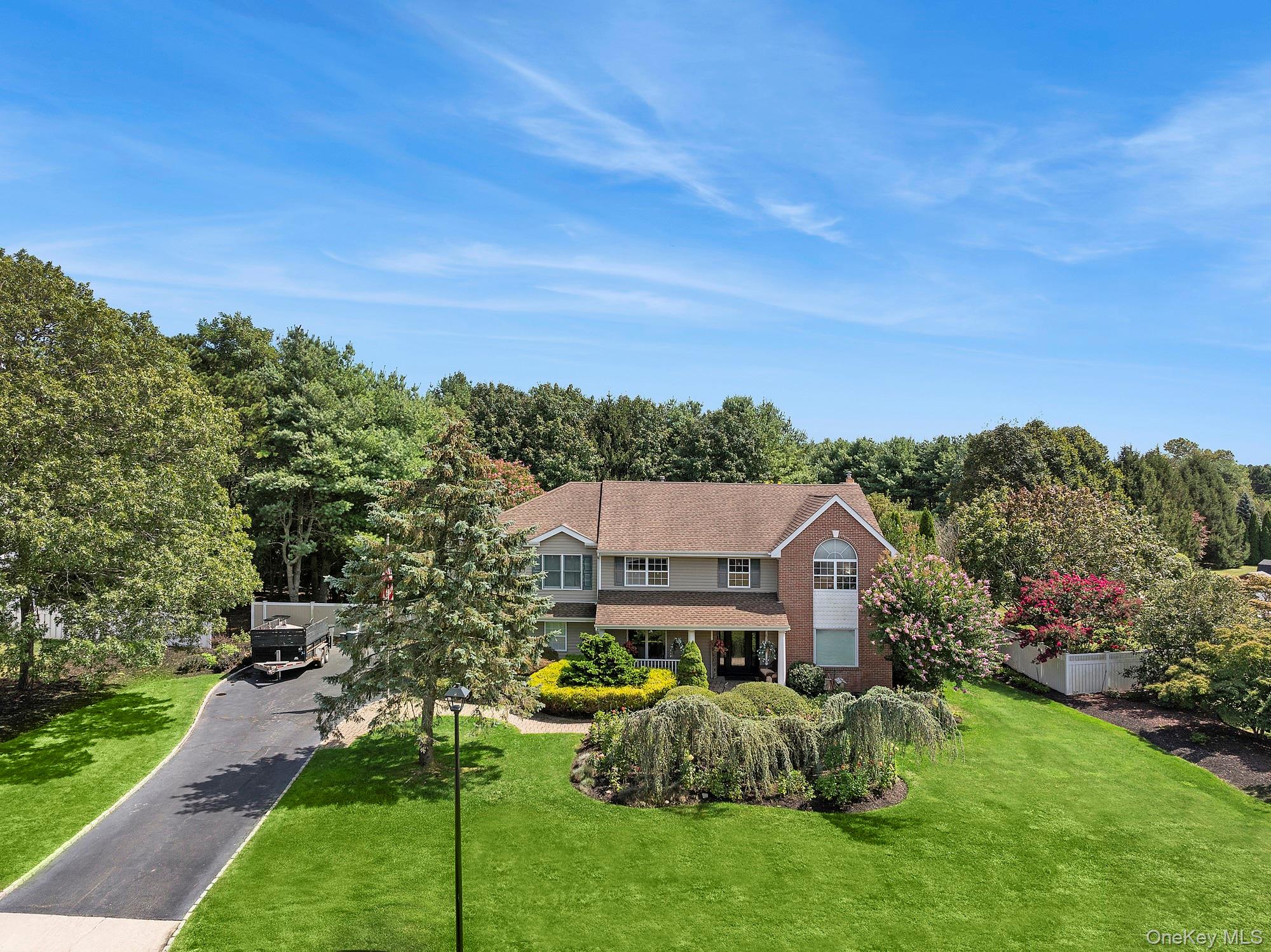 #1 photo, 5 Windcrest Drive, サフォーク郡 Manorville , NY 11949